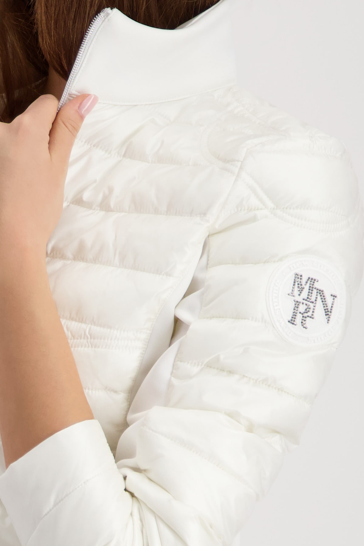 Monari Veste matelassée »Jacke Stepp + Neopren« Neopren-Details, Regular Fit, Linker Ärmel mit Patch