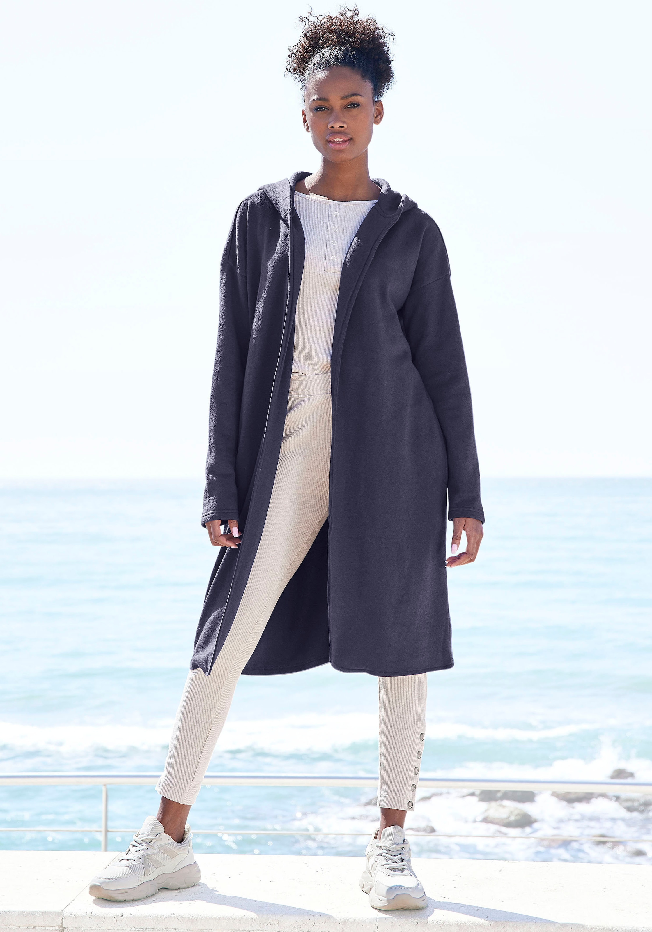 Image of H.I.S Kapuzensweatjacke mit lockerem Schnitt, Loungewear