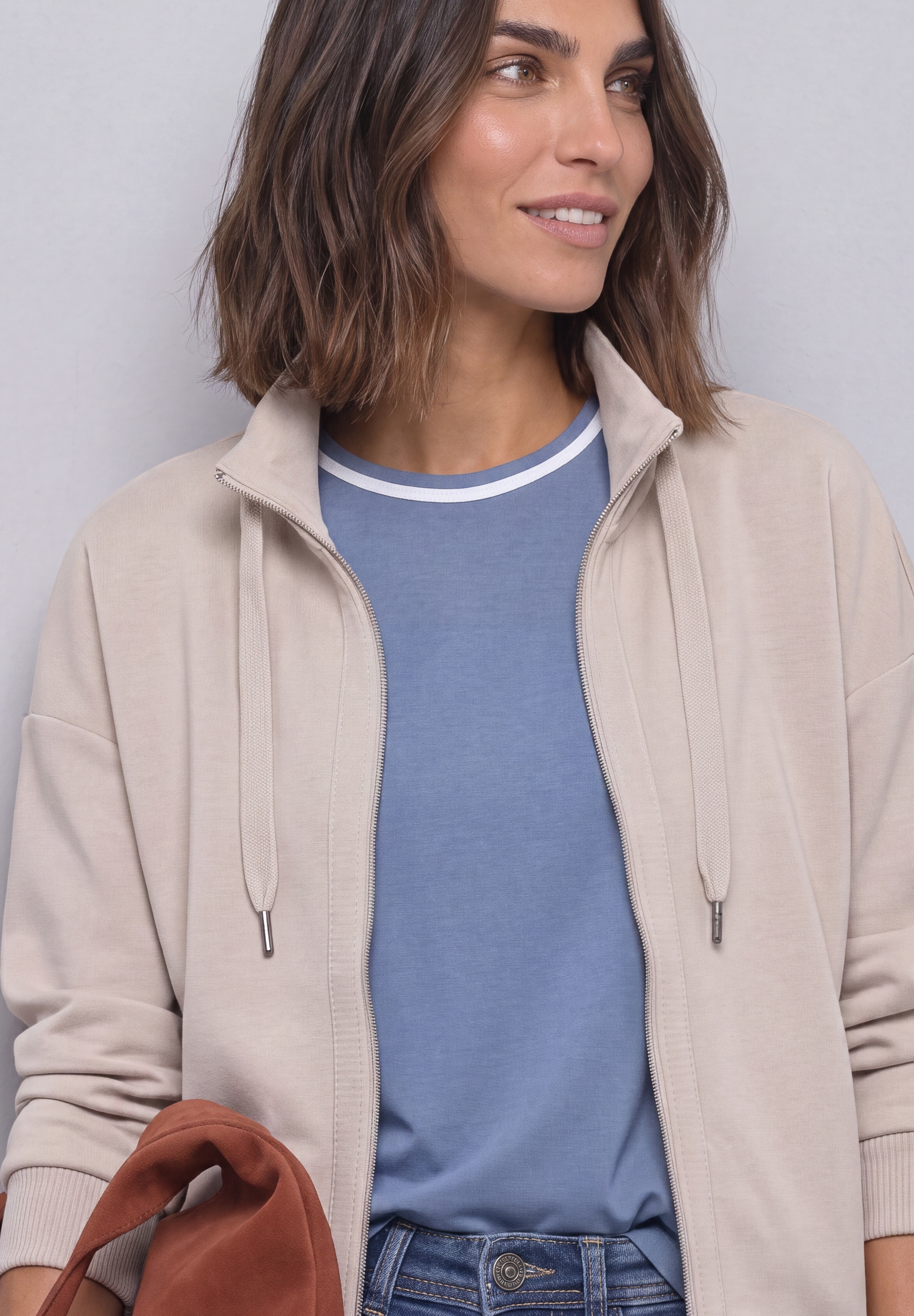 STREET ONE Veste sweat veste manches 3/4 en look soie avec détails côtelés