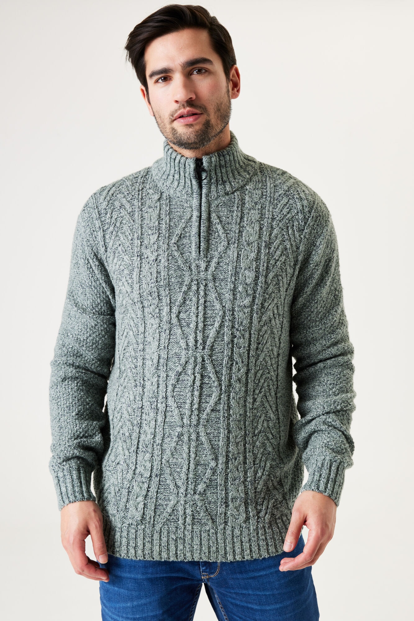 Strickpullover, mit Zipper und Zopfmuster