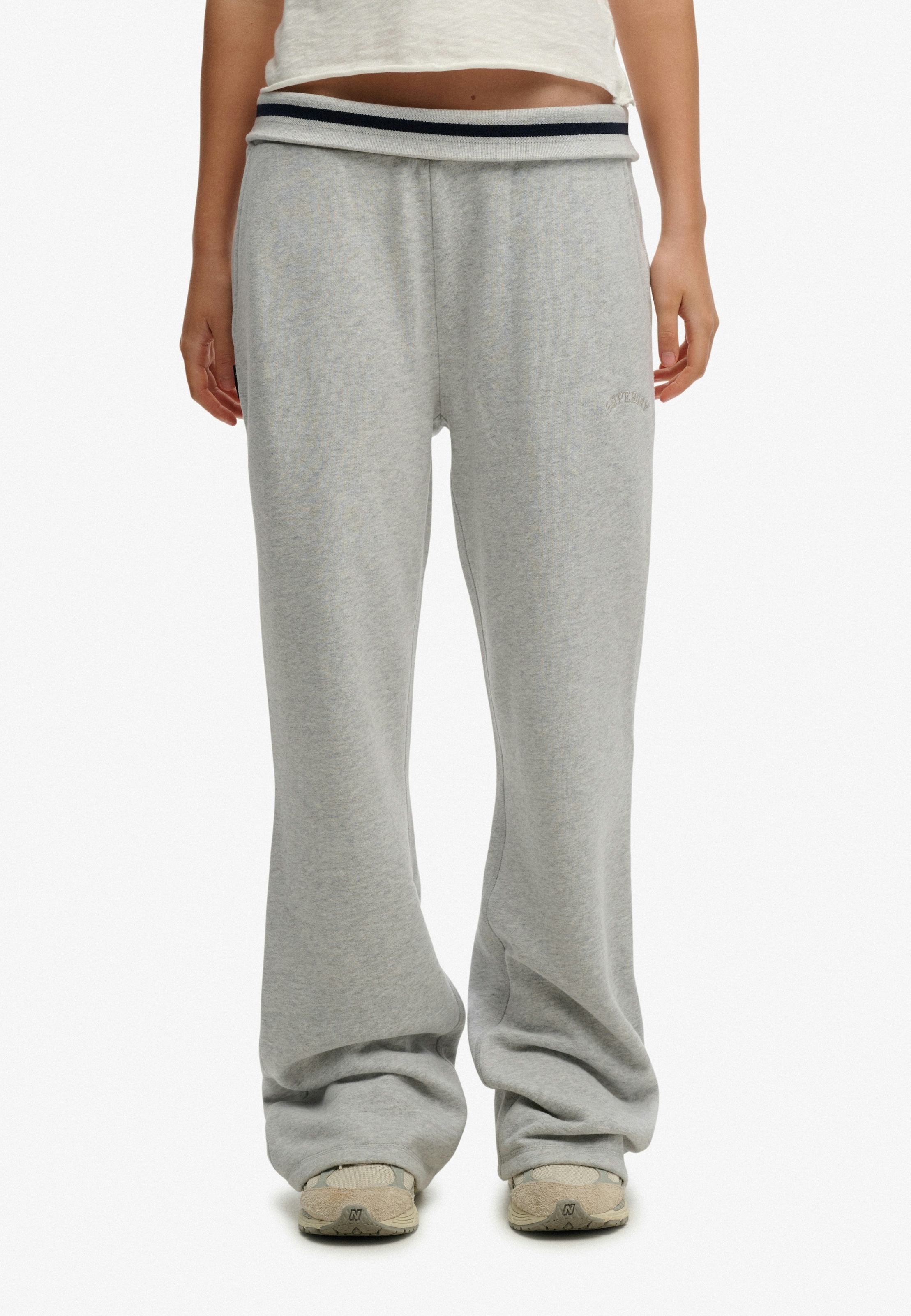 Image of Superdry Sweathose "ESSENTIAL LOGO LR FLARE JOGGER"