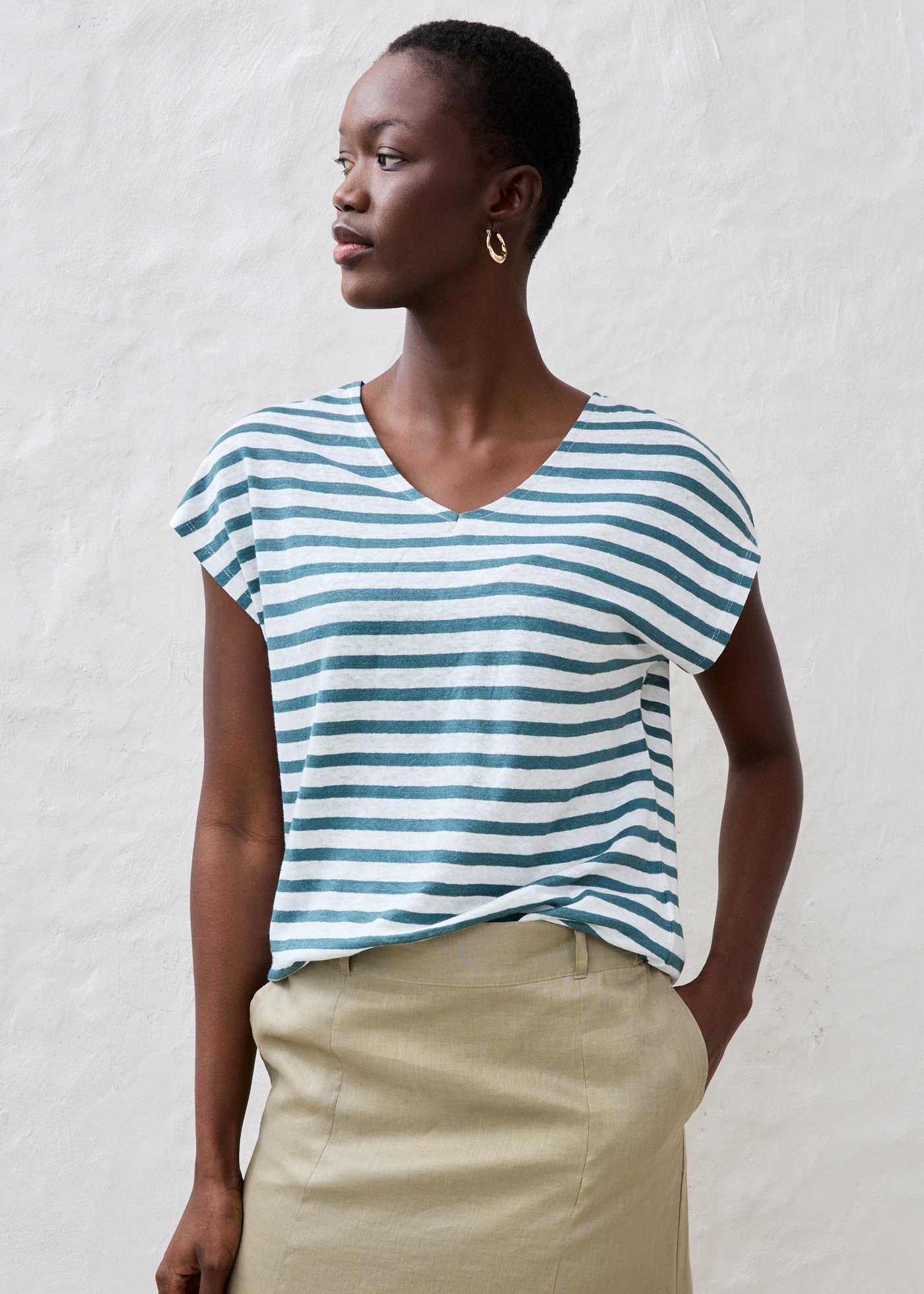 bonprix T-Shirt Oversize Passform, Kurzarm, V-Ausschnitt, aus Leinen, pflegeleicht