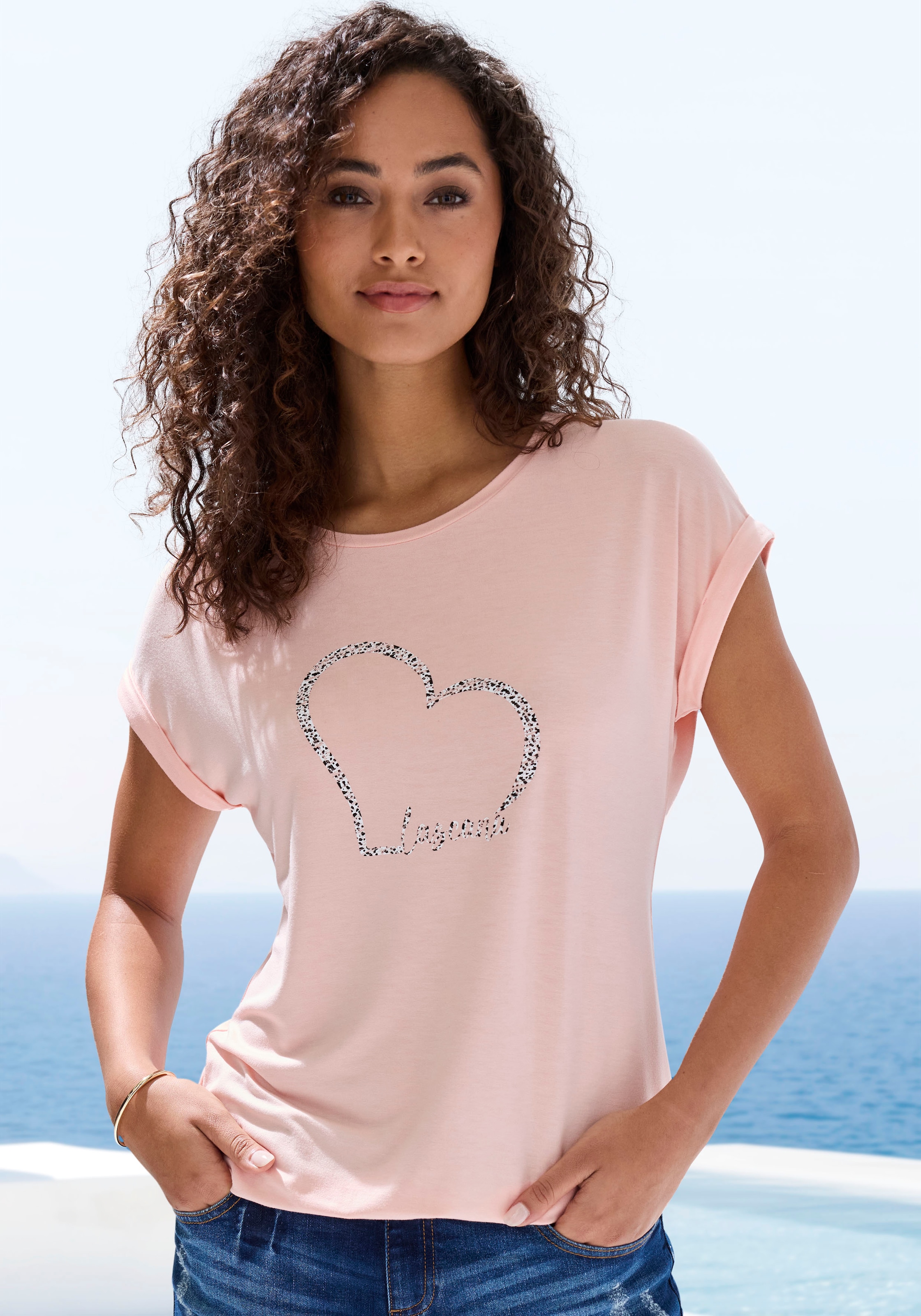 Image of LASCANA Kurzarmshirt "mit Lascana Herz Print" Rundhalsshirt aus elastischem Viskose-Jersey