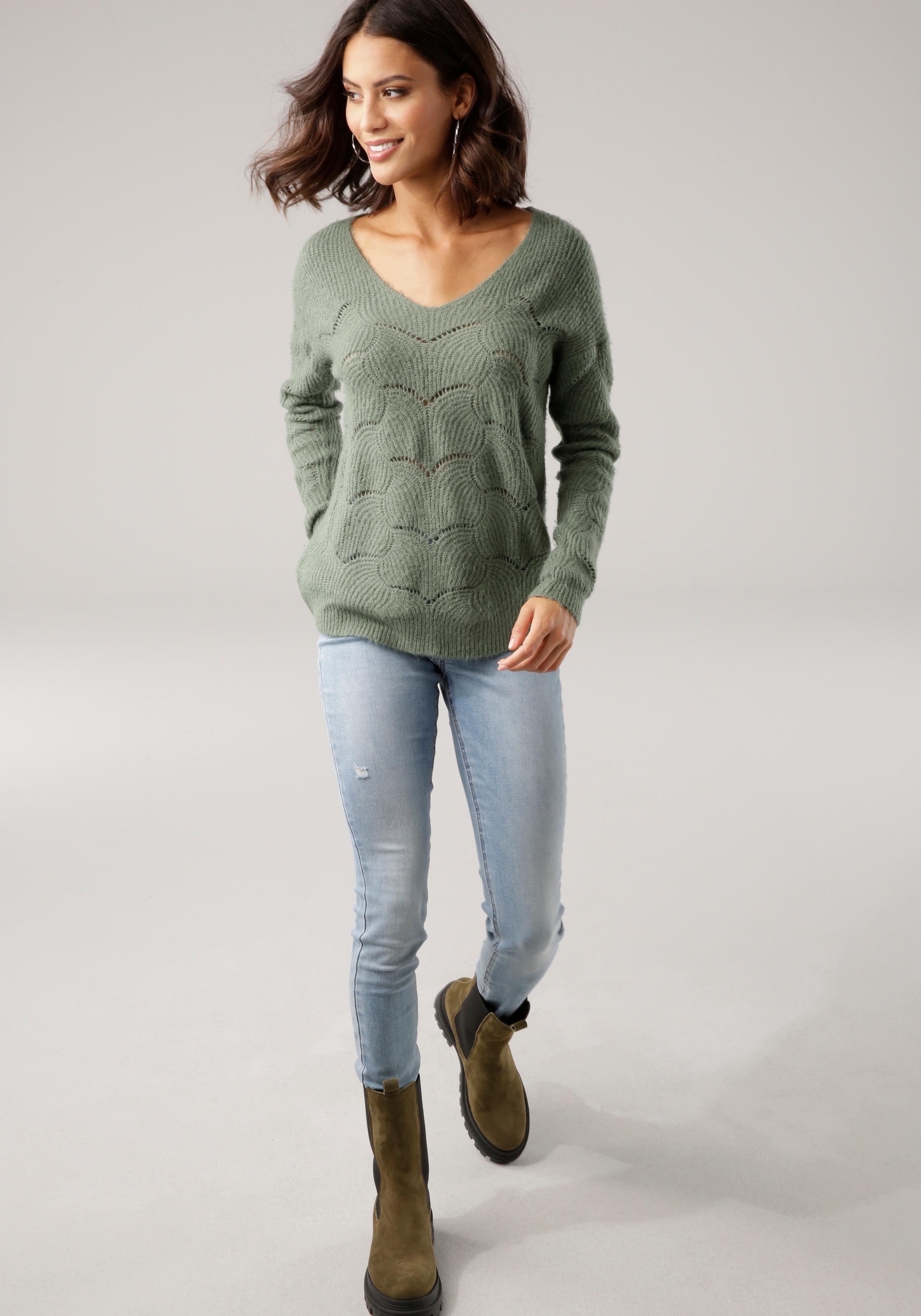 Laura Scott V-Ausschnitt-Pullover, mit modischem Strickmuster