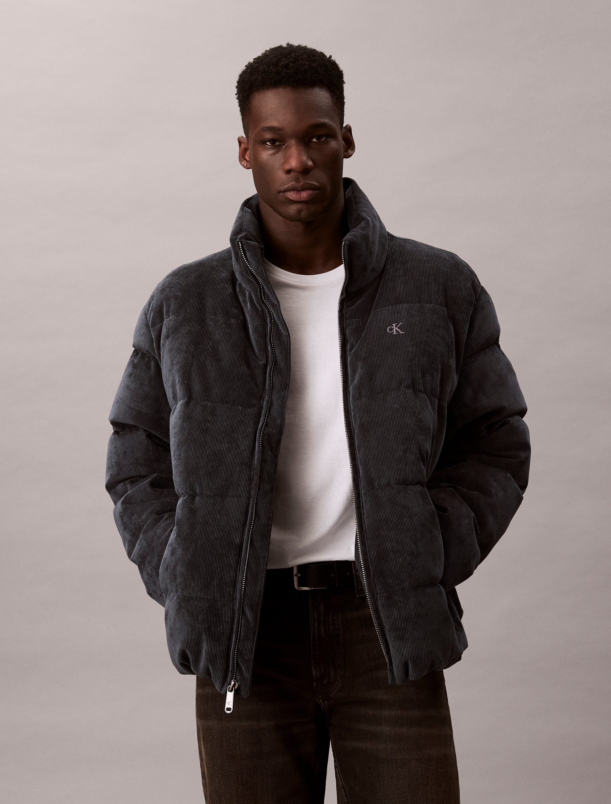 Calvin Klein Jeans Cordjacke »LS CORDUROY MID WT PUFFER JACKET« ohne Kapuze Mit Rundhalsausschnitt, regular fit