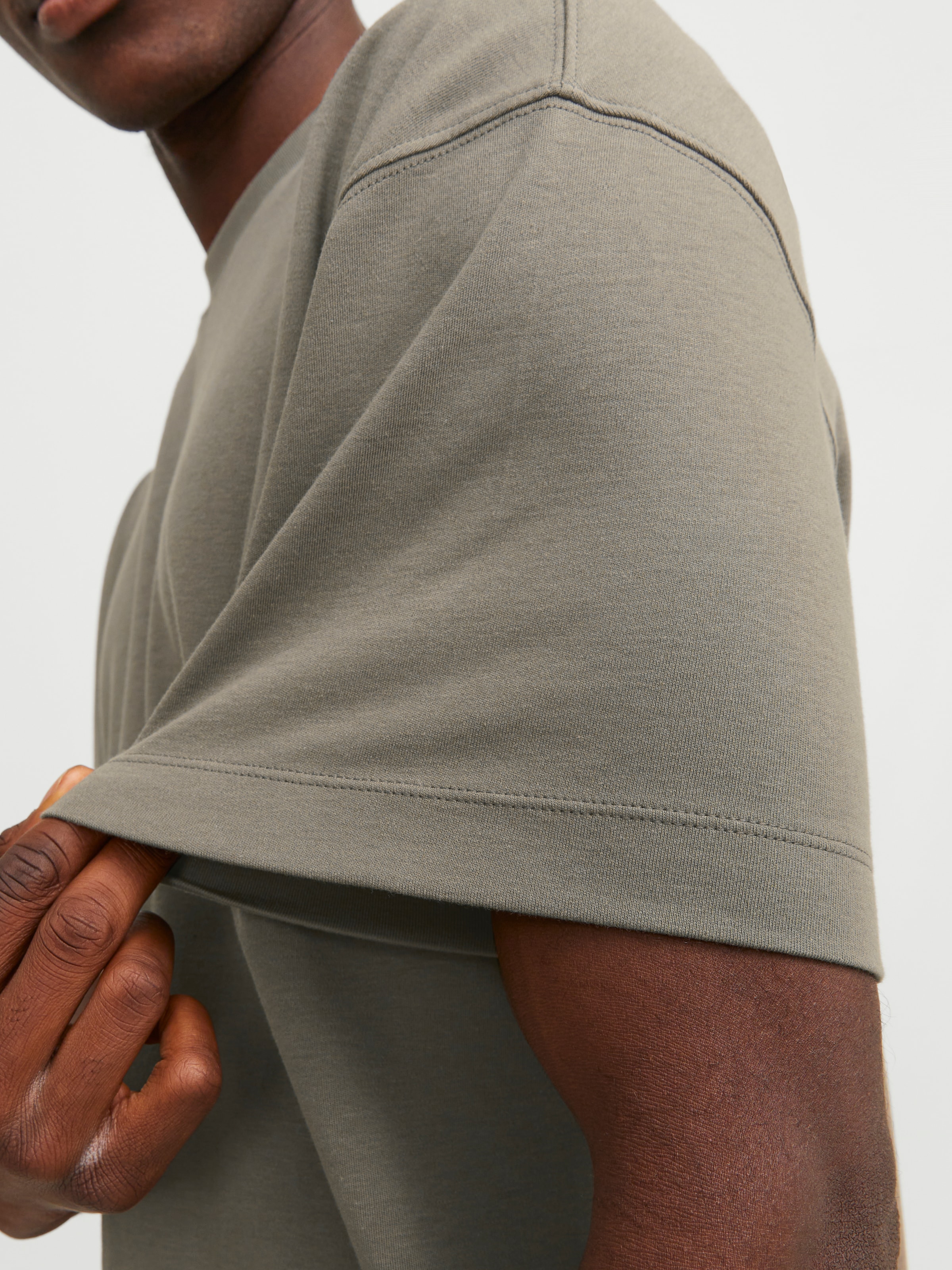Jack & Jones Rundhalsshirt »JJEURBAN EDGE TEE SS O-NECK NOOS« mit Rundhalsausschnitt