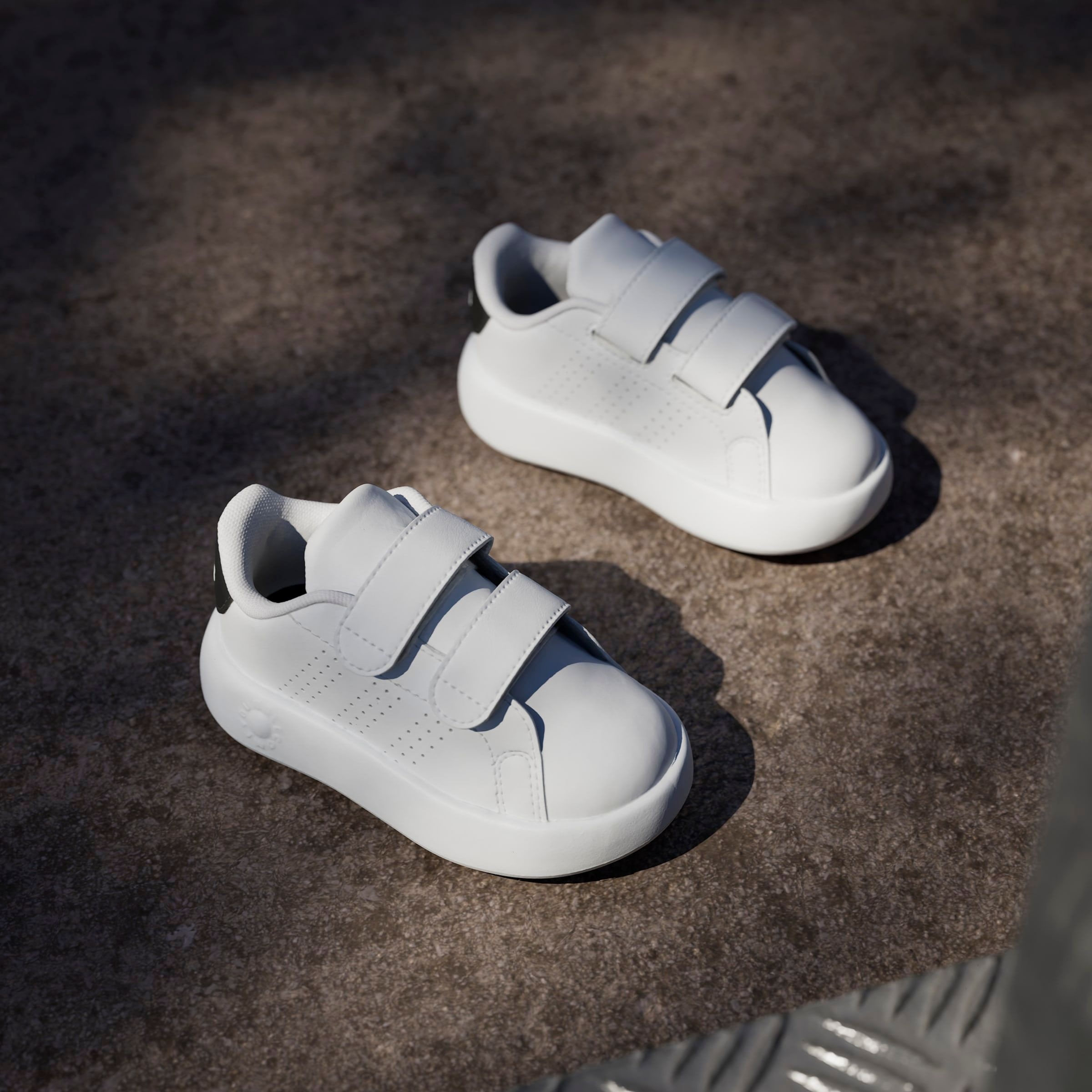 adidas Sportswear »ADVANTAGE KIDS«  Design inspiré des adidas Stan Smith, pour enfants