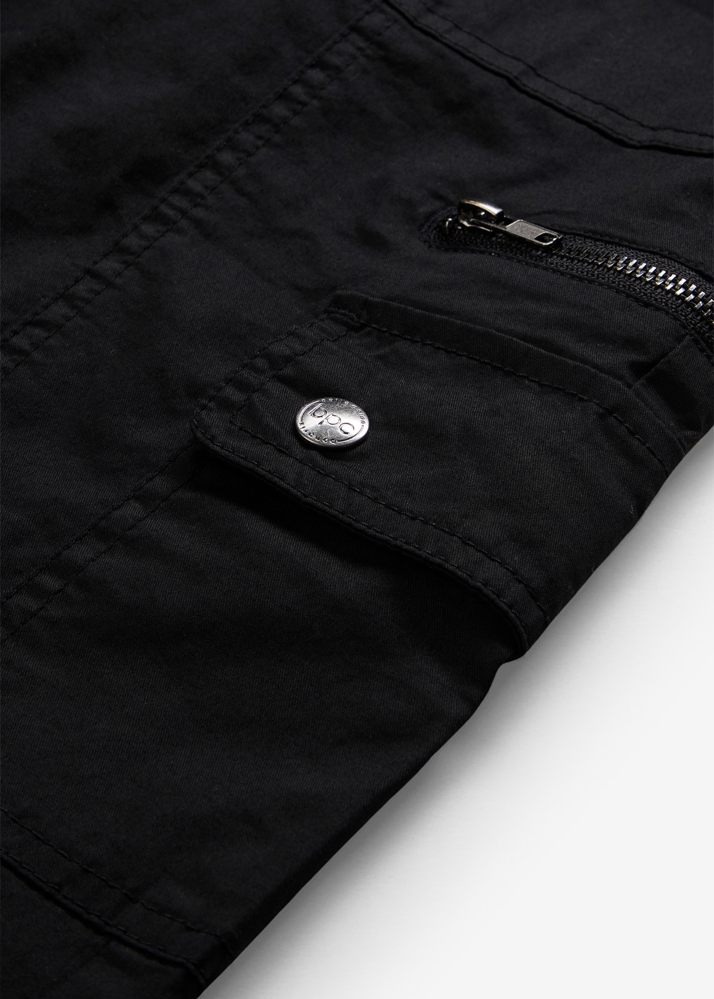 bonprix Pantalon cargo  aus Baumwolle mit Elasthan, weite Passform, reguläre Passform