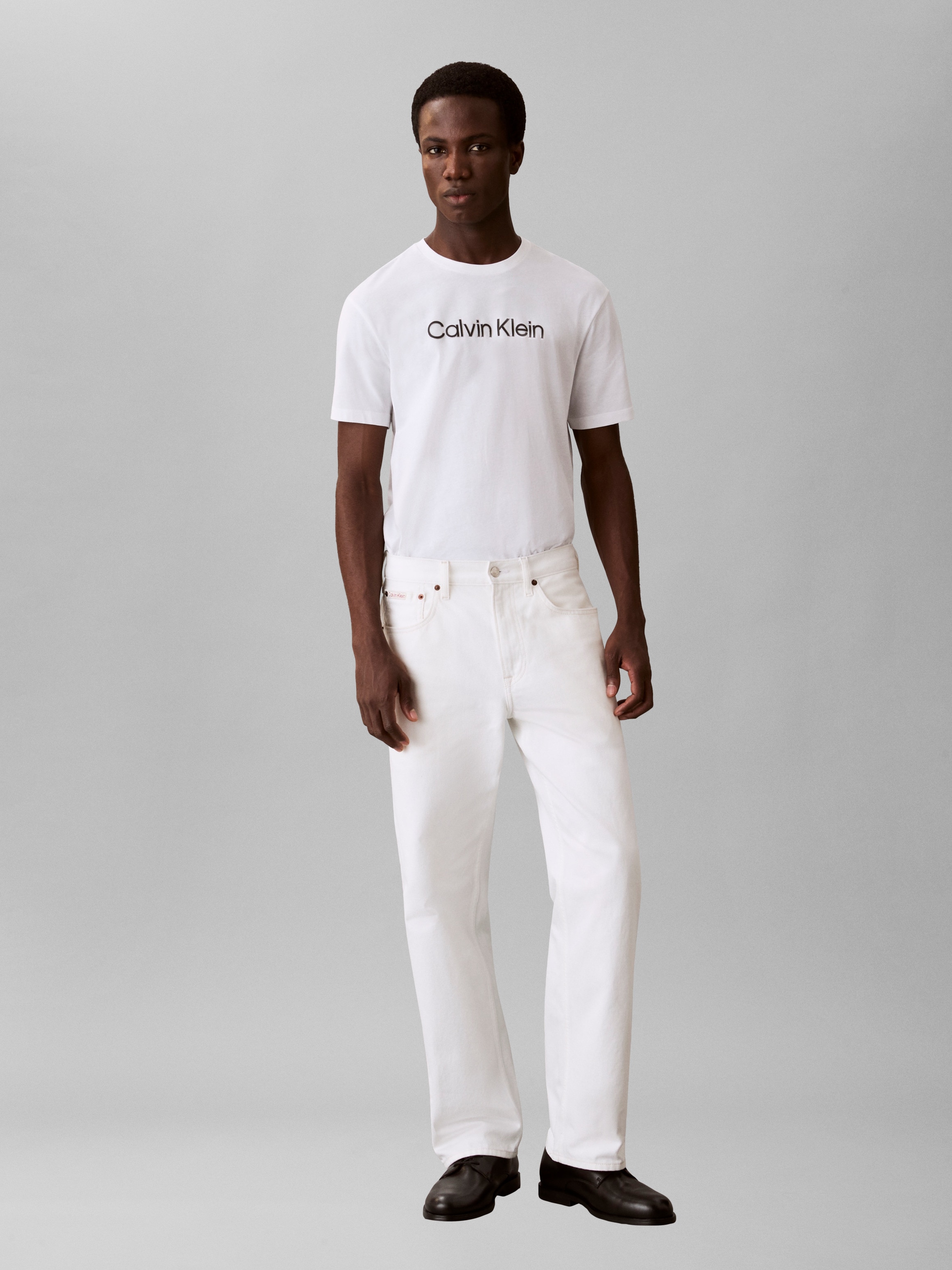 Calvin Klein Jeans T-shirt »30S EU WHOLESALE SPORTSWEAR GRAP« Coupe régulière avec col rond