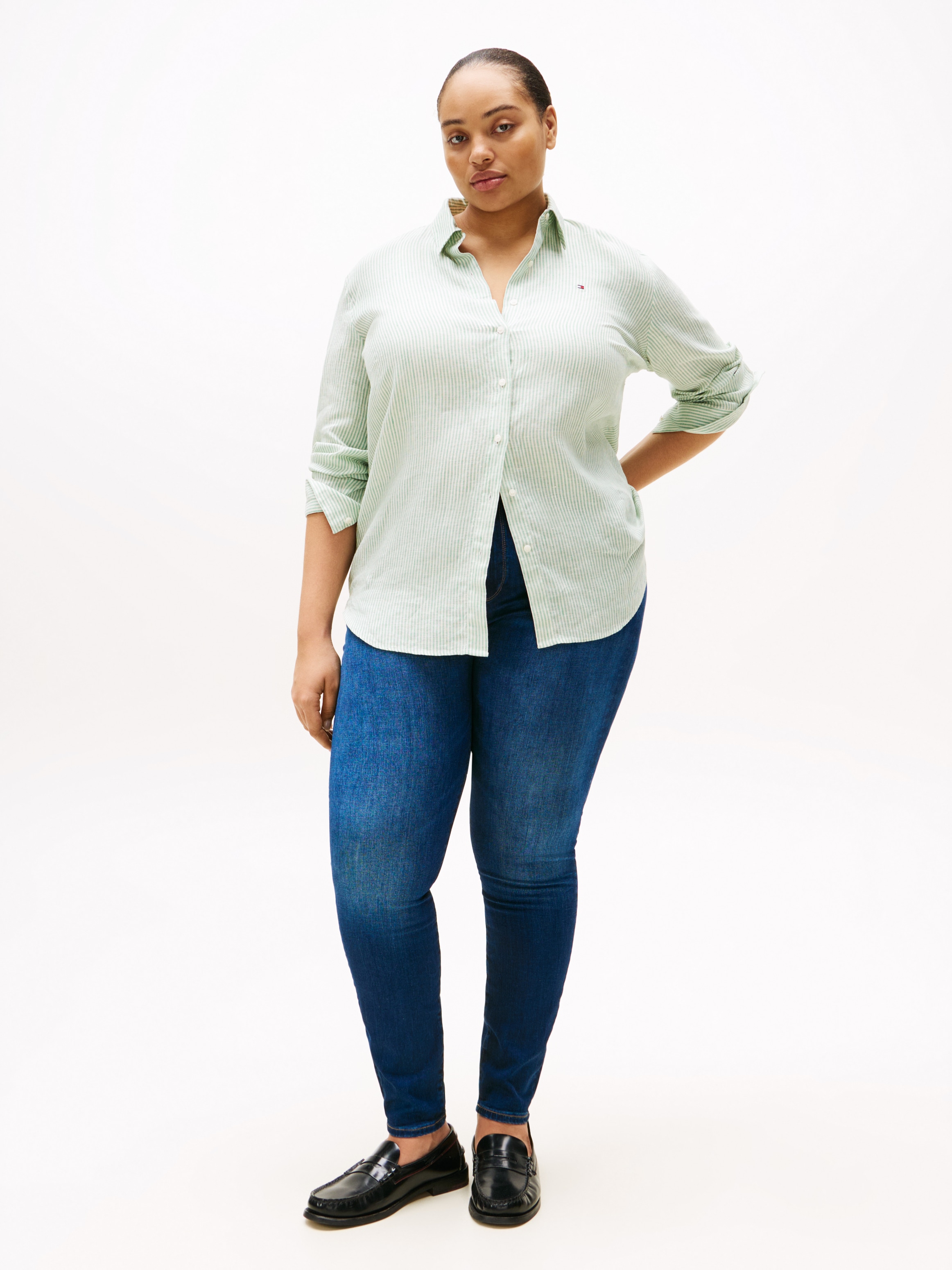 Tommy Hilfiger Curve Skinny-fit-Jeans »CRV HARLEM SKINNY RW NEW DOREEN«, in Grossen Grössen, Tommy Jeans Logo-Badge, stoned wash Optik
