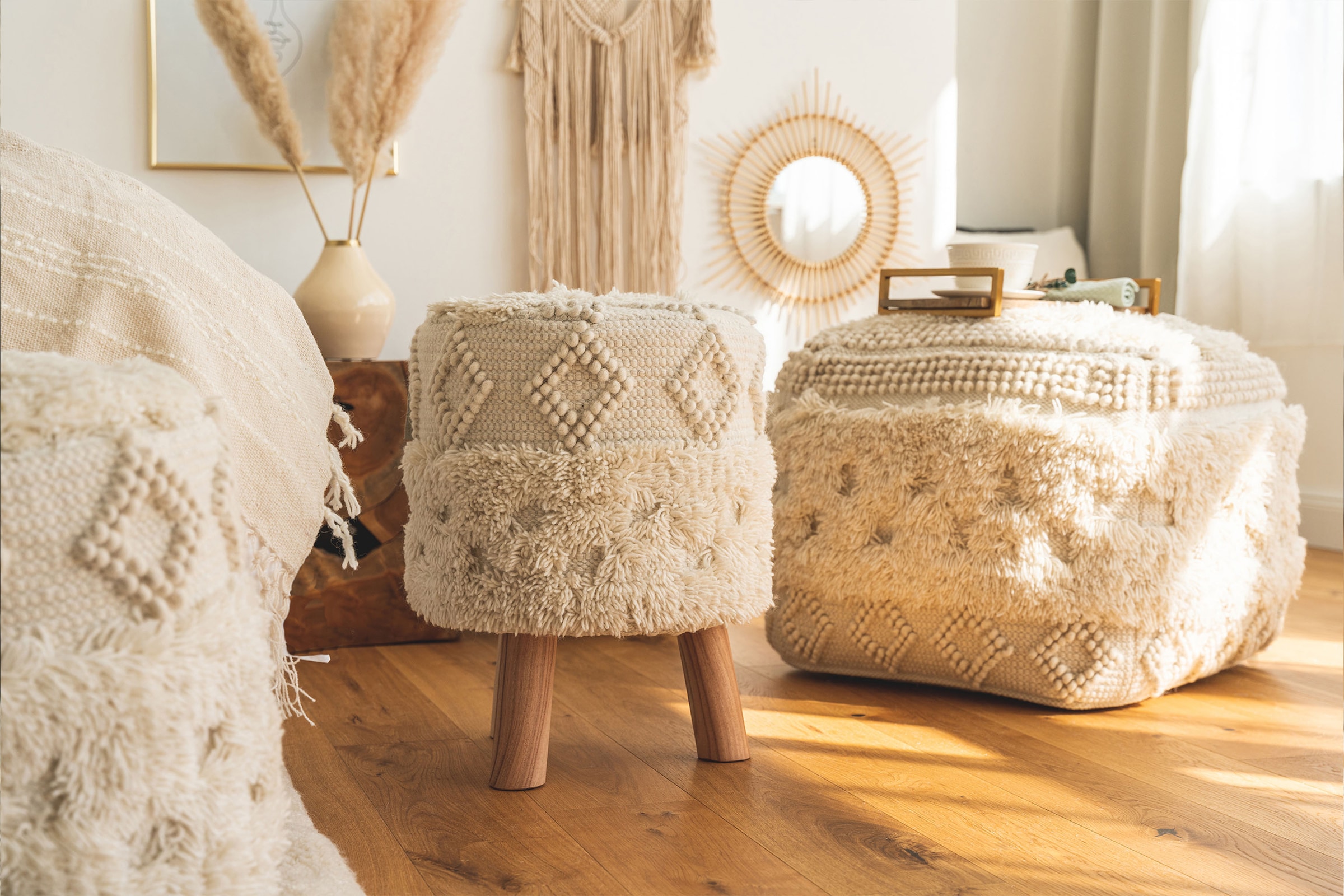 Kayoom Sitzhocker »Hocker Bohist 125, charaktergebende Strukturen mit Fransen und Quasten«, (1 St.), handgefertigtes Unikat, Boho-Style, gut kombinierbar