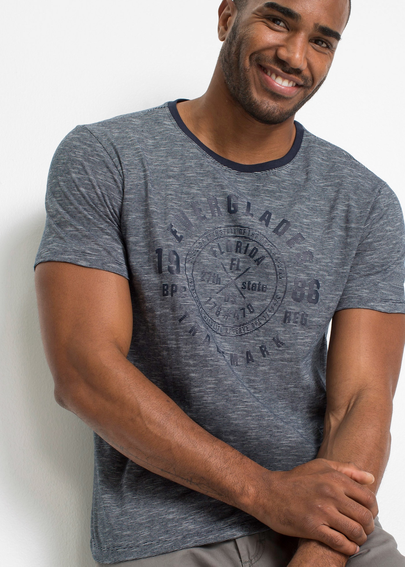 bonprix T-shirt Packung, 2 cuis Regular Fit, Kurzarm-Design, mit modischem Druck