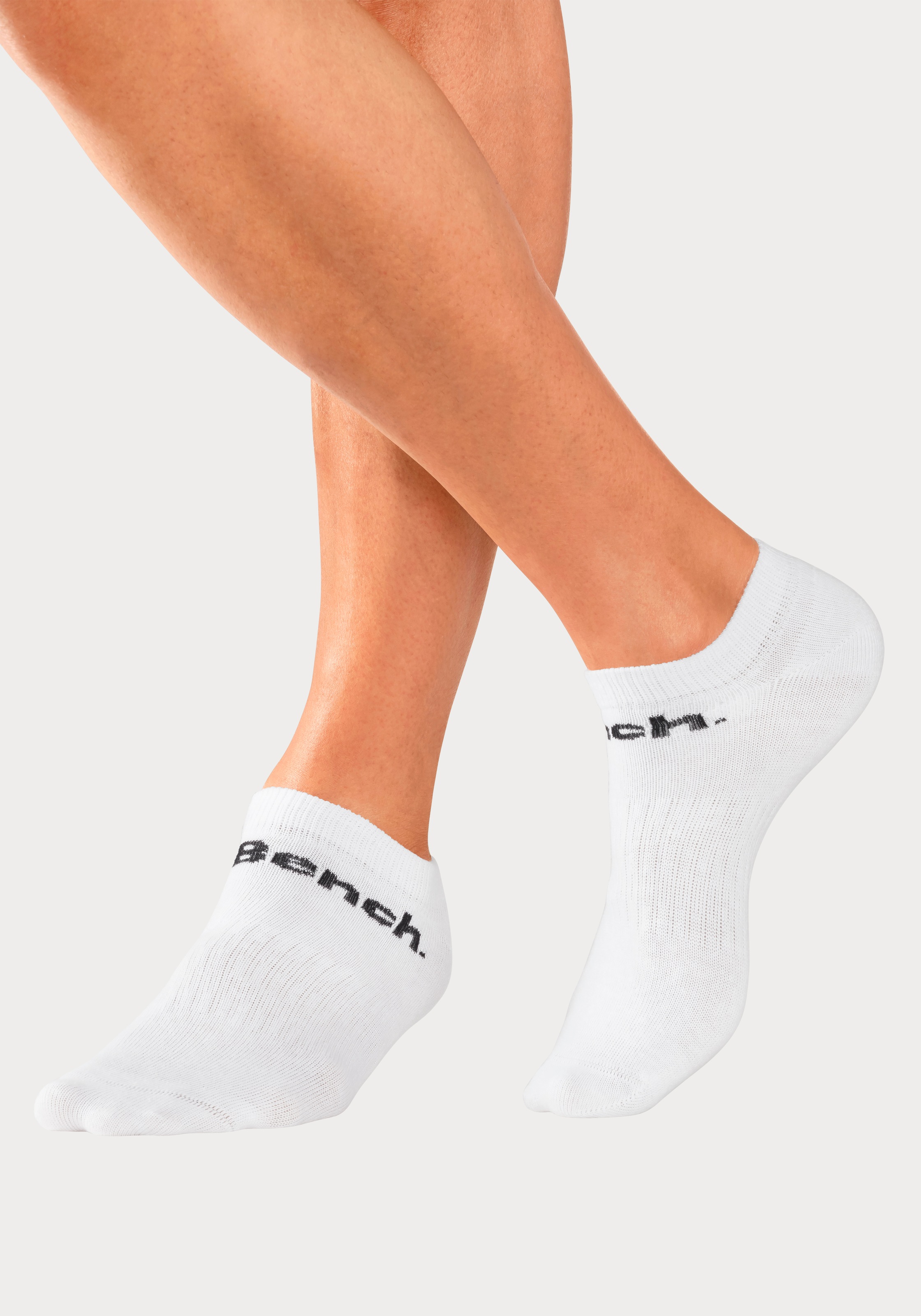 Bench. Sportsocken, (Packung, 6 Paar), Sneakersocken mit klassischem Logoschriftzug