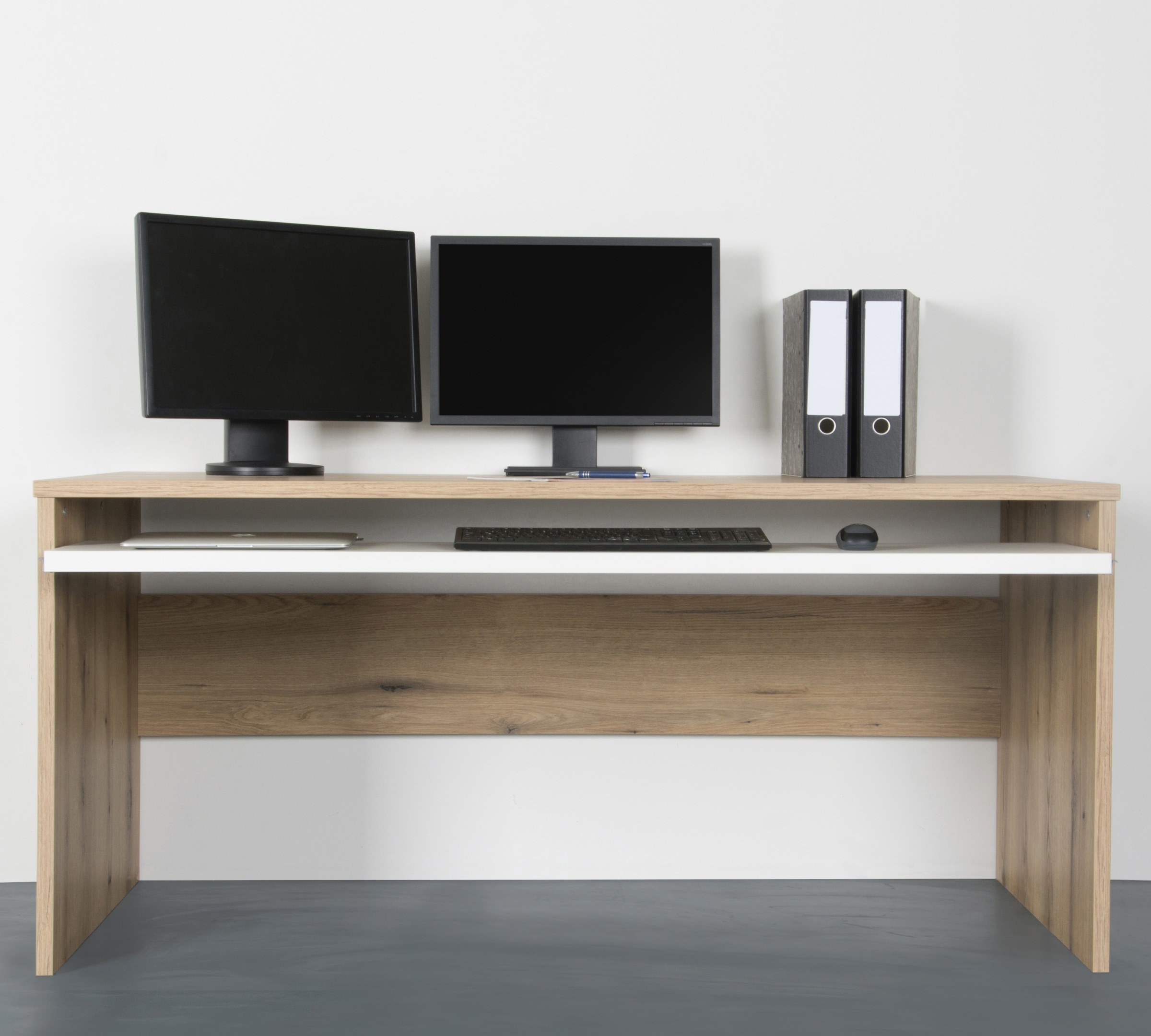 VOGL Möbelfabrik Schreibtisch »Barrie mit 2-farbigem Tastaturauszug«, in 2 Breiten, 2,5 cm Tischplattenstärke, Made in Germany