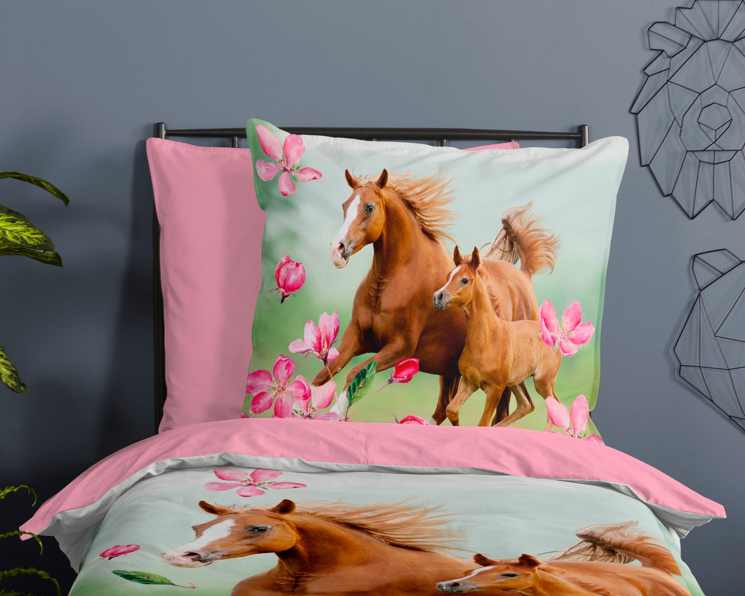 PURE luxury collection Kinderbettwäsche »Melice«, Mikrofaser, 135x200, Pflegeleicht, Reissverschluss, Wende, Kind, Pferd