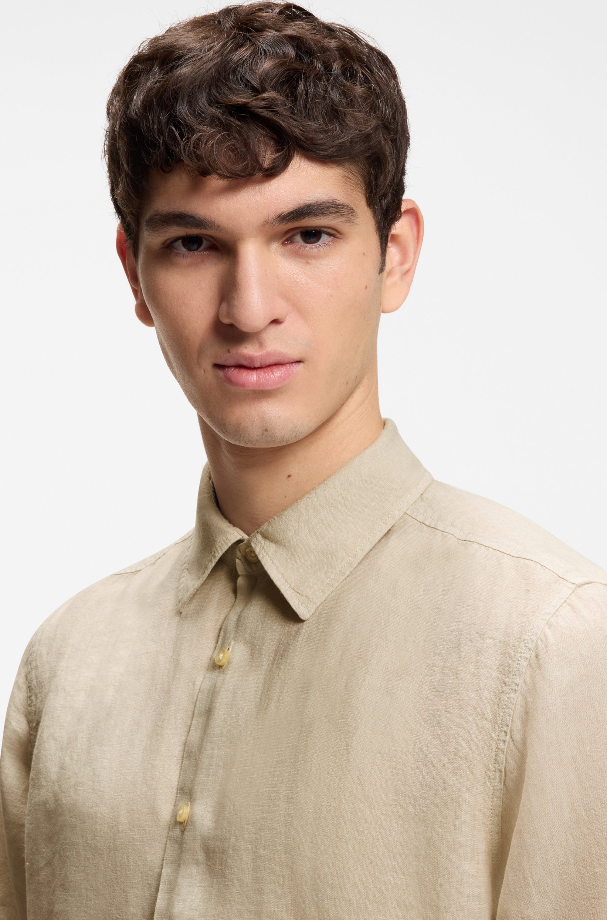 BOSS ORANGE Chemise à manches courtes »Rash Premium Herrenmode« en lin pur, coupe régulière
