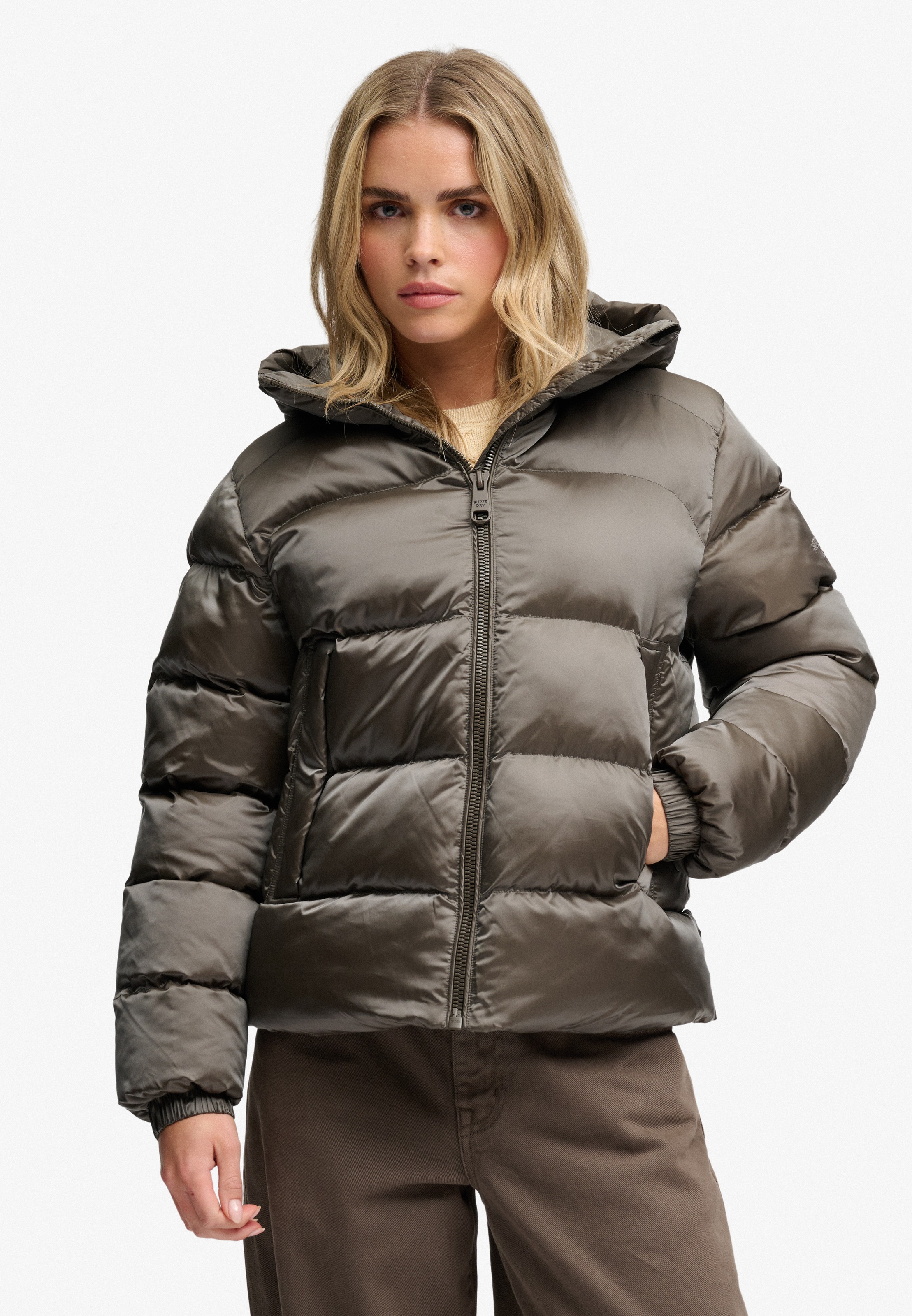 Image of Superdry Steppjacke "HOODED SHINE PUFFER JACKET" mit Kapuze Kunstfaser, slim fit, in glänzender Optik