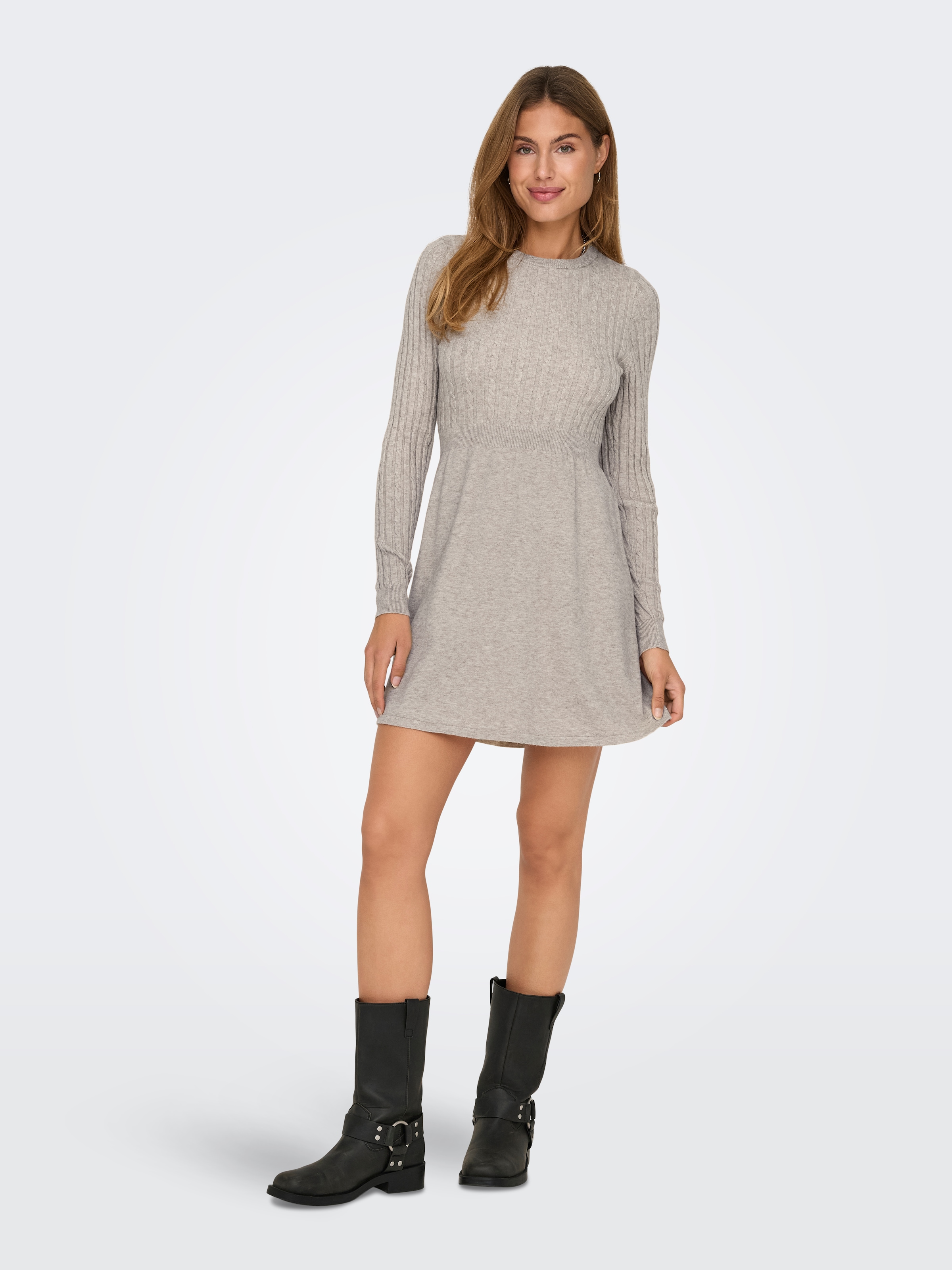 ONLY Strickkleid »ONLFIA LS CABLE DRESS KNT«, tailliert und mit dezentem Zopfstrickmuster im Oberteil