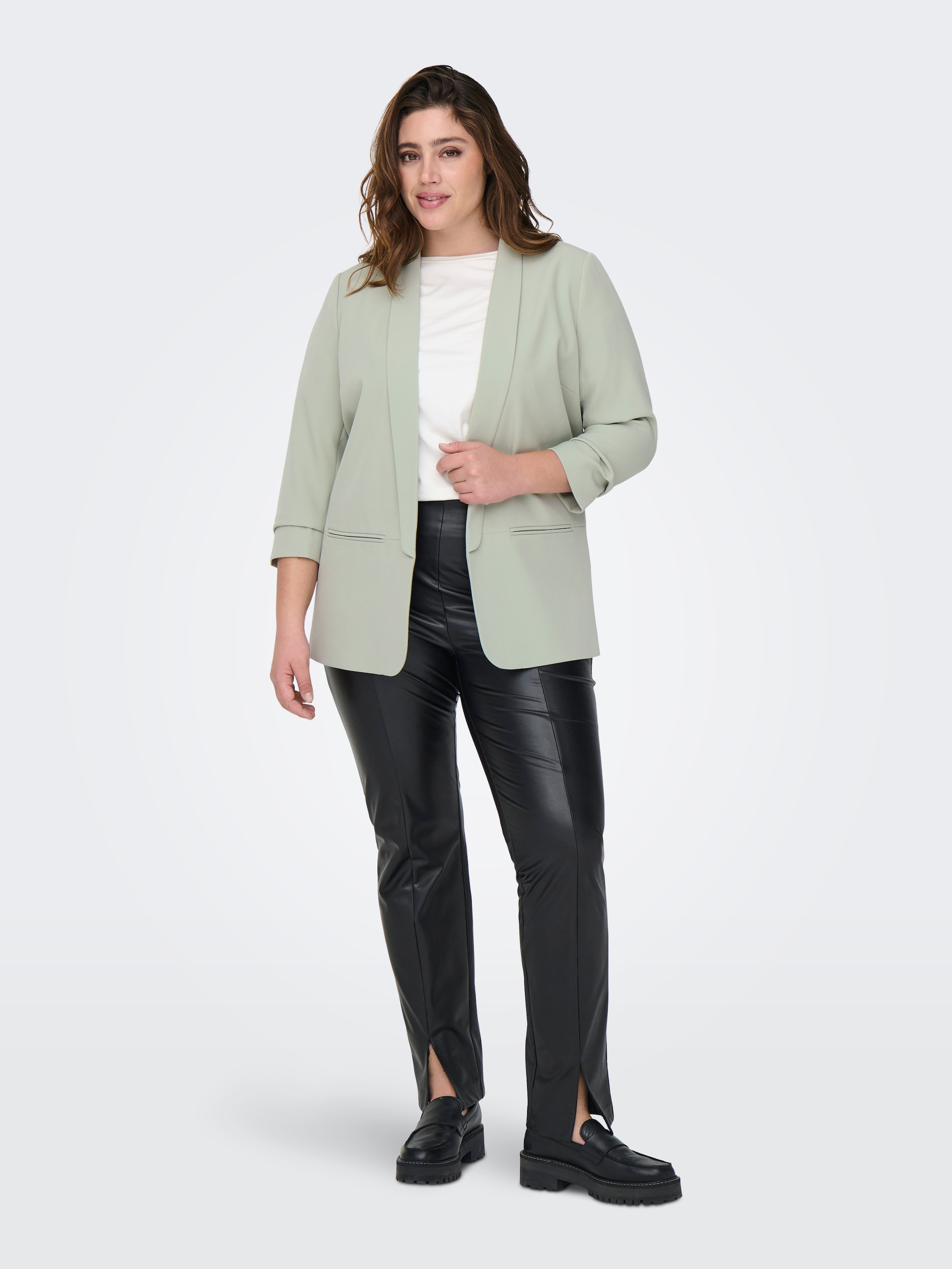 ONLY CARMAKOMA Kurzblazer »CARELLY 3/4 LIFE BLAZER WVN« Kunstfaser mit Stretch