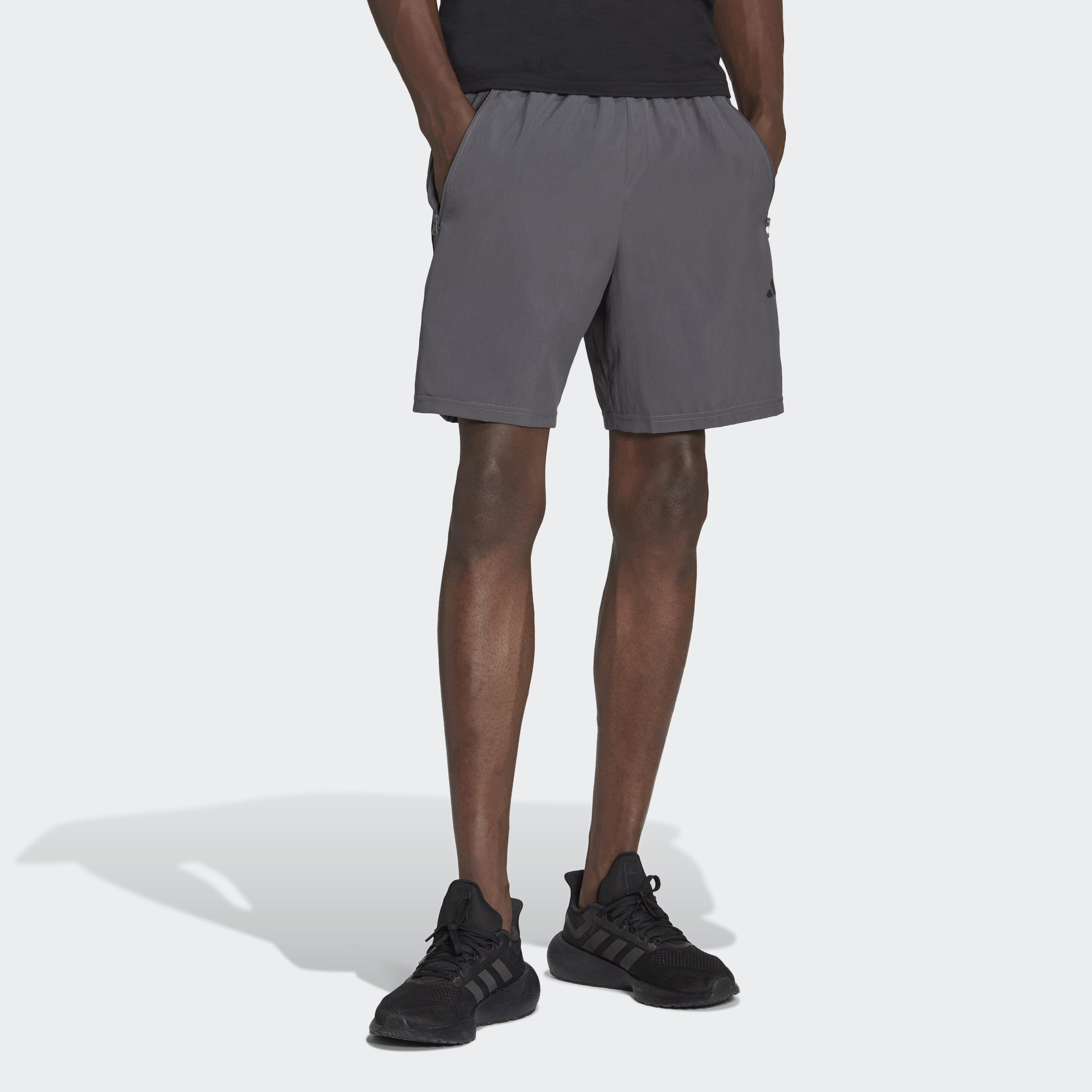 Shorts »TRAIN ESSENTIALS WOVEN TRAINING«, (1 tlg.)