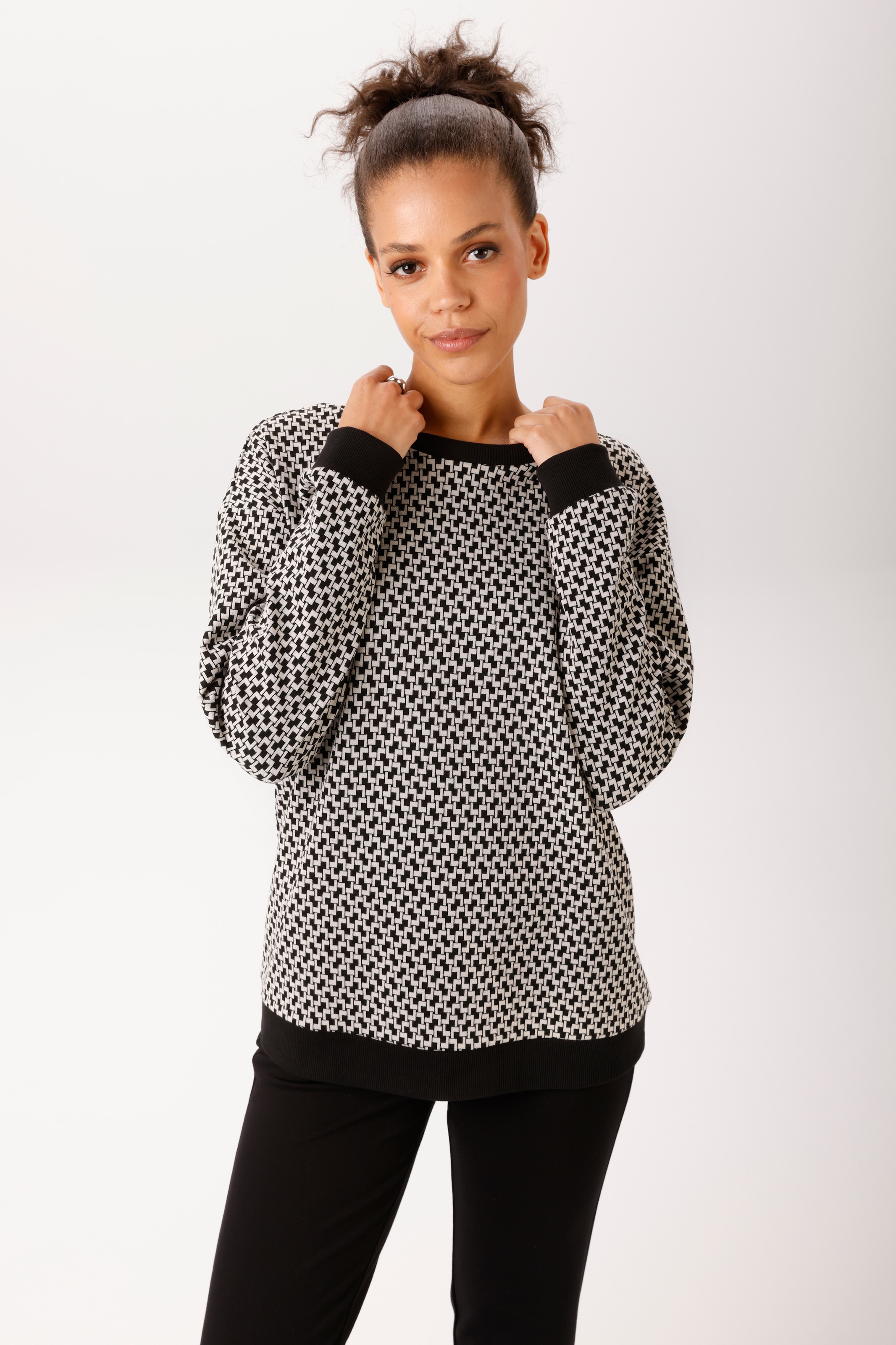 Image of Aniston CASUAL Sweatshirt, mit grafischem Minimal-Muster - NEUE KOLLEKTION