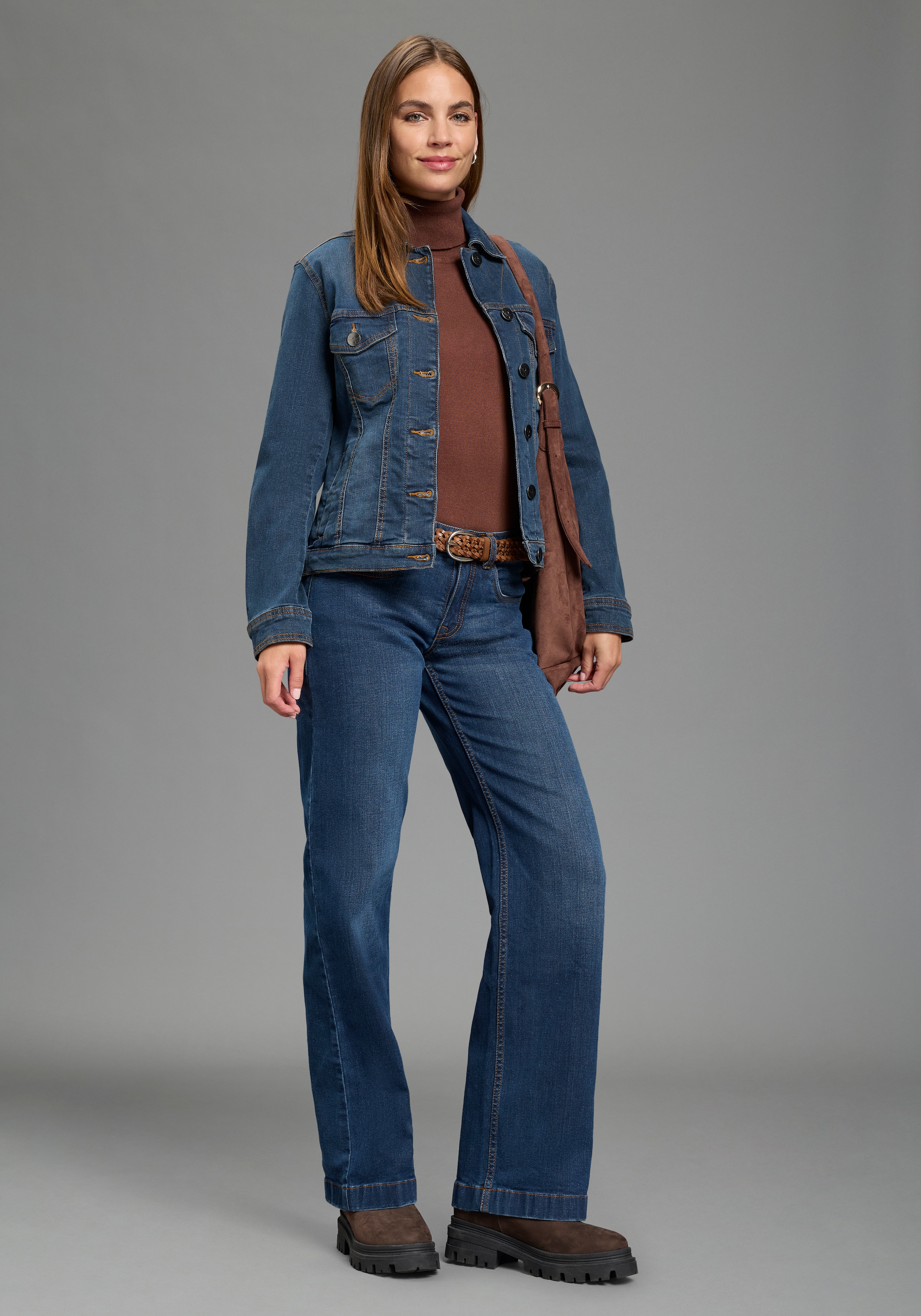 Arizona Jeans large »mit modischem Beinverlauf« coupe jambe droite, longueur cheville, taille normale