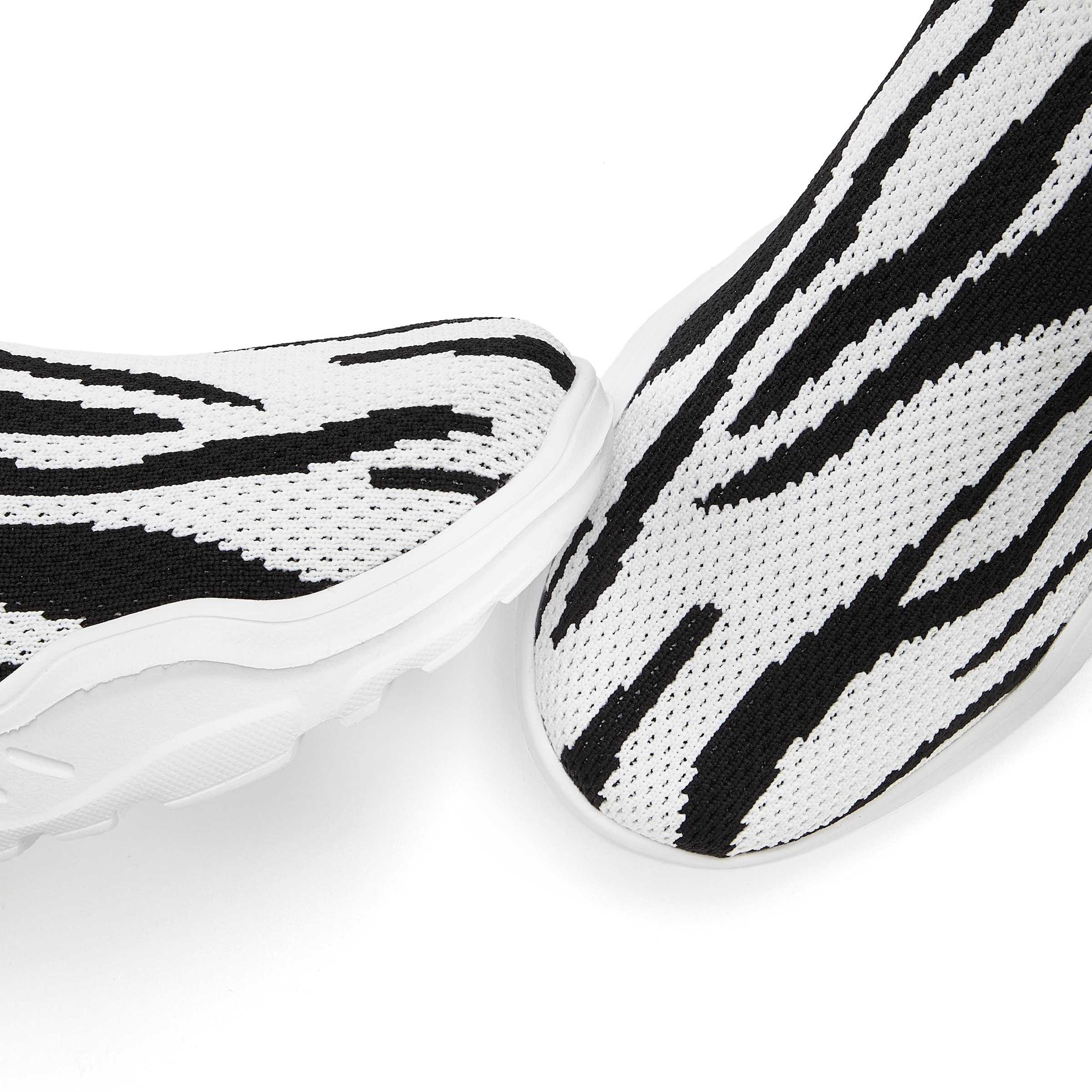 French Connection Sneaker, Slipper, Halbschuh, Freizeitschuh zum Reinschlüpfen VEGAN