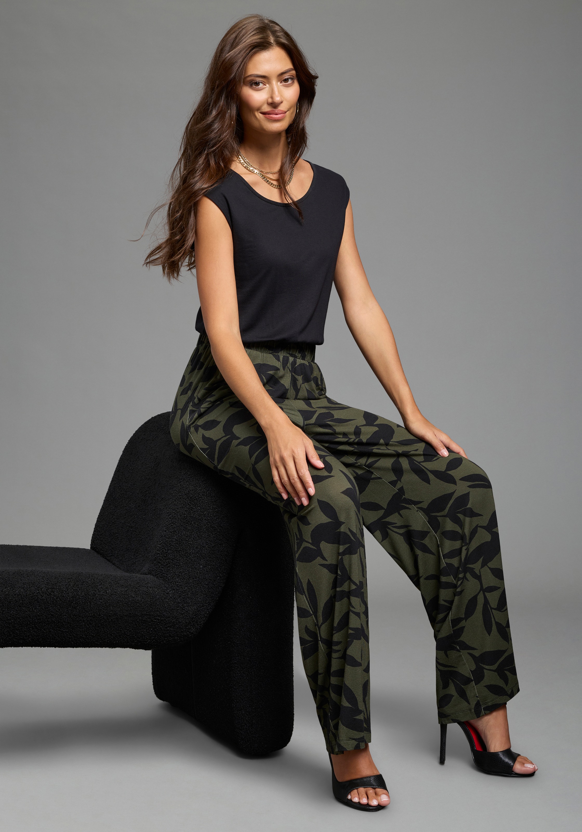 Laura Scott Jumpsuit für entspannte Casualmode, leichtes Material, Passform in Grösse 34