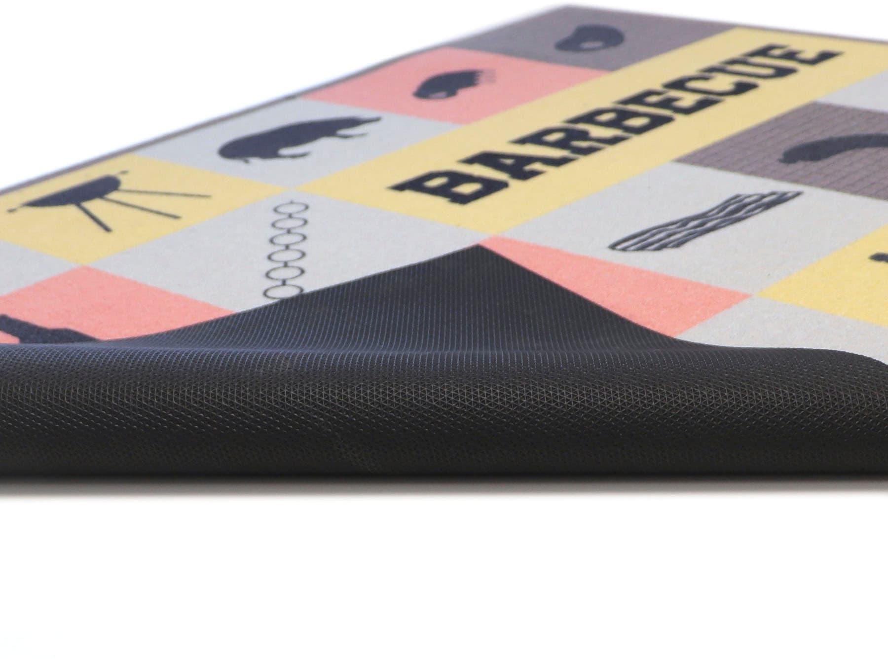 Primaflor-Ideen in Textil Fussmatte »BBQ Grillunterlage BARBECUE CHECKS, Made in Belgium«, rechteckig, 5 mm Höhe, Grillmatte ideal als Bodenschutz, mit Spruch, rutschhemmend, waschbar