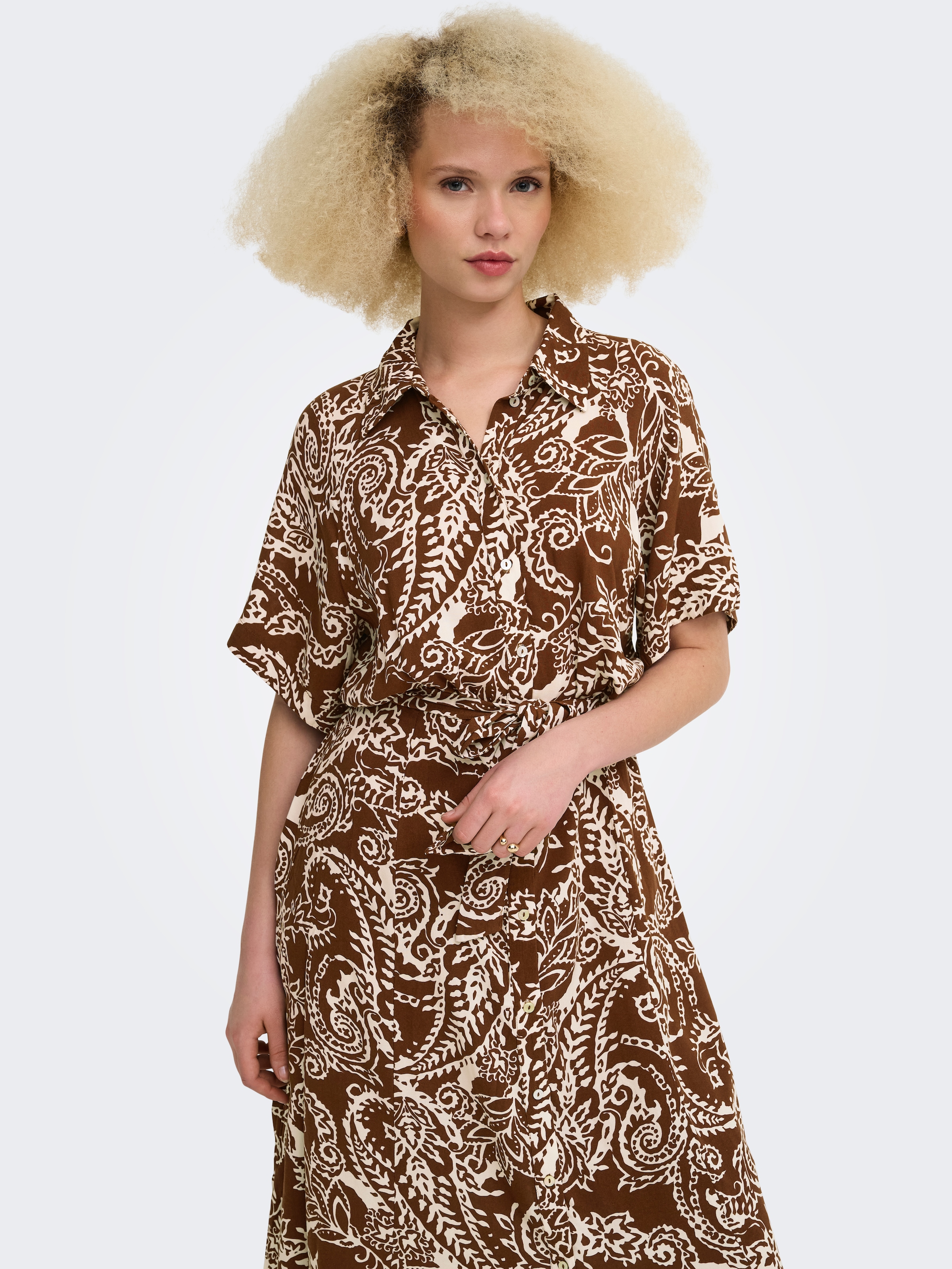 Image of ONLY Druckkleid "ONLSAFA S/S LONG BELT DRESS WVN EX" Viskose, regular fit