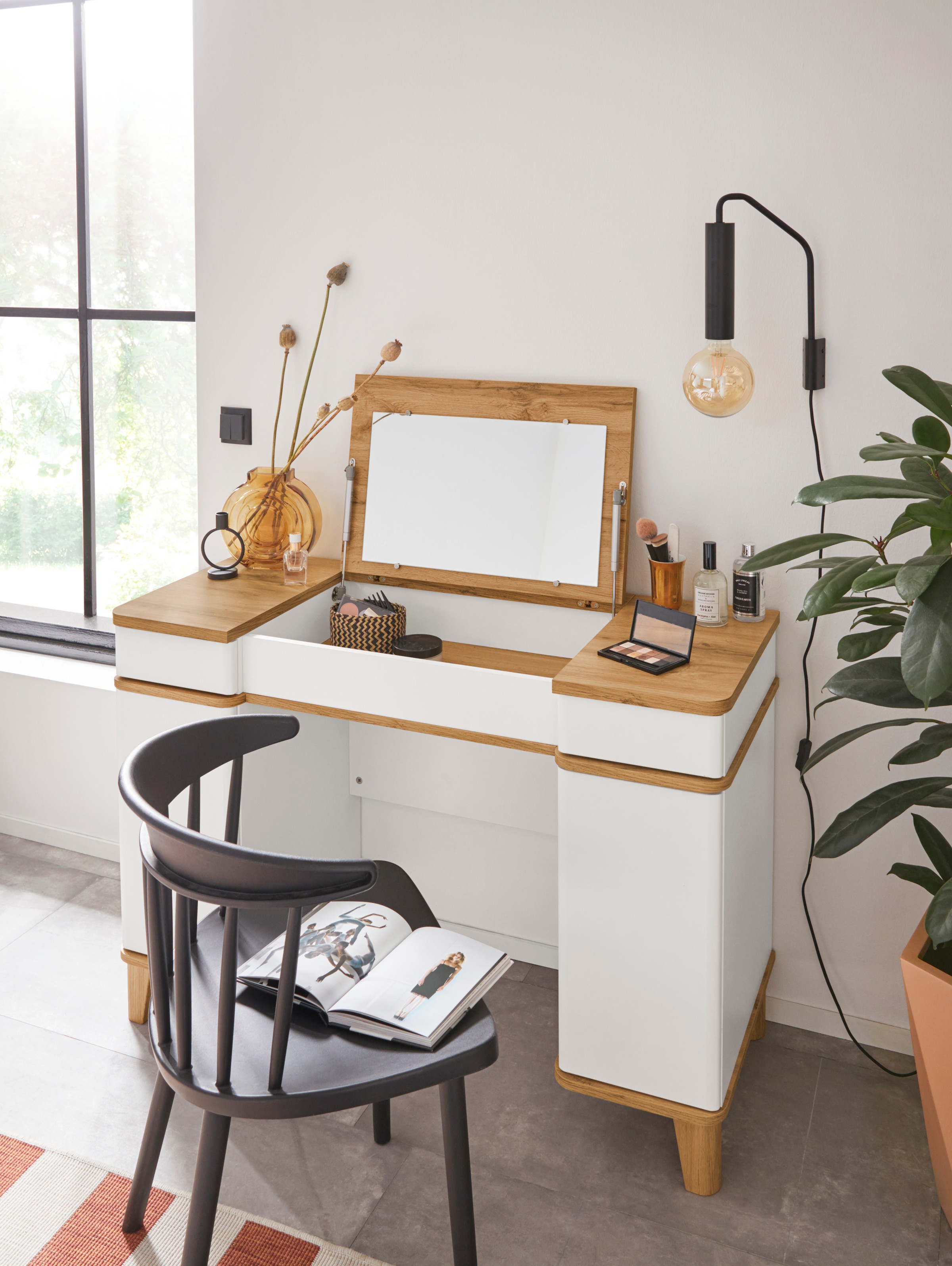 Image of INOSIGN Schminktisch »Rula«, mit aufklappbarem Spiegel, Push-to-open-Funktion bei Ackermann Versand Schweiz