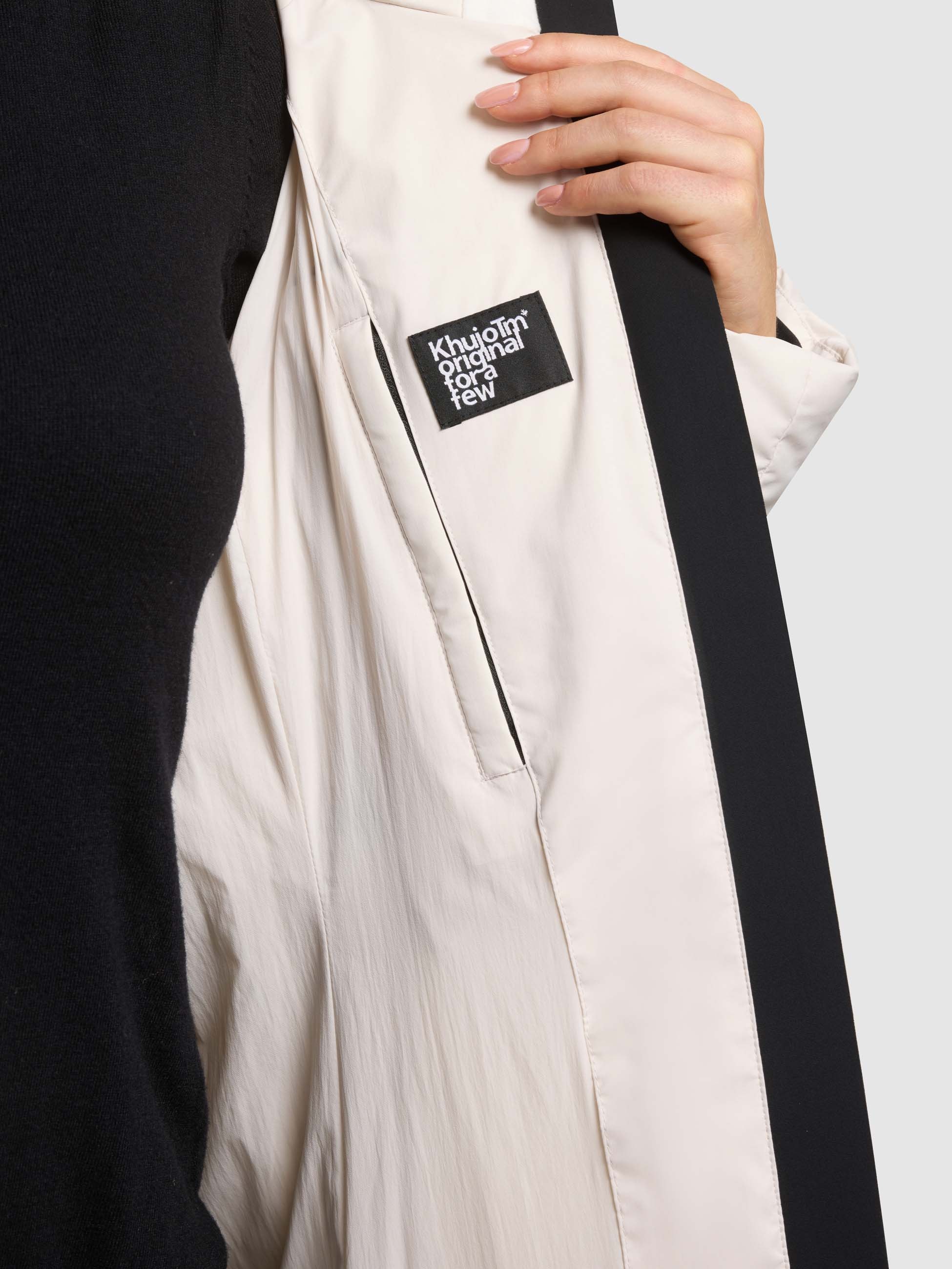 khujo Steppjacke »TANARE5« mit Kapuze Reissverschlusstaschen mit Fleecefutter