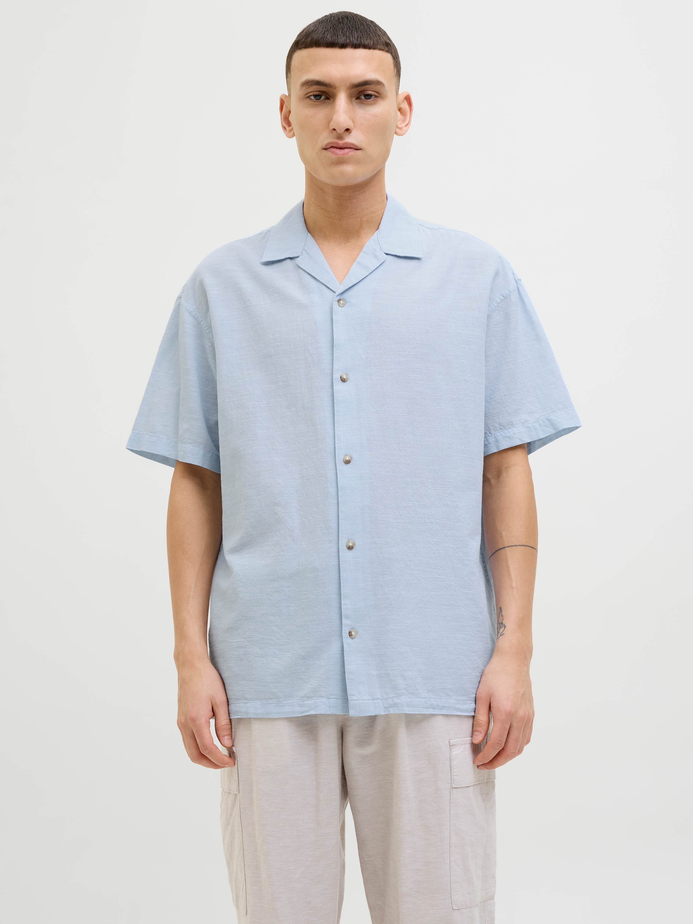 Image of Jack & Jones Kurzarmhemd "JJESUMMER RESORT SHIRT SS SN" mit Resort Kragen