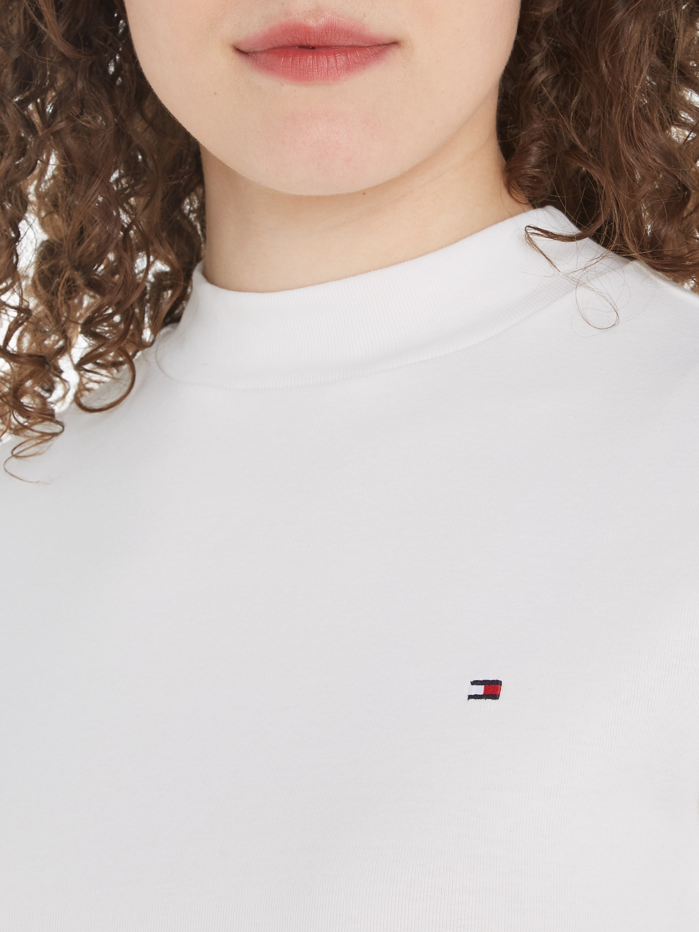 Tommy Hilfiger T-Shirt »NEW SLIM CODY C-NK SS«, mit Logostickerei