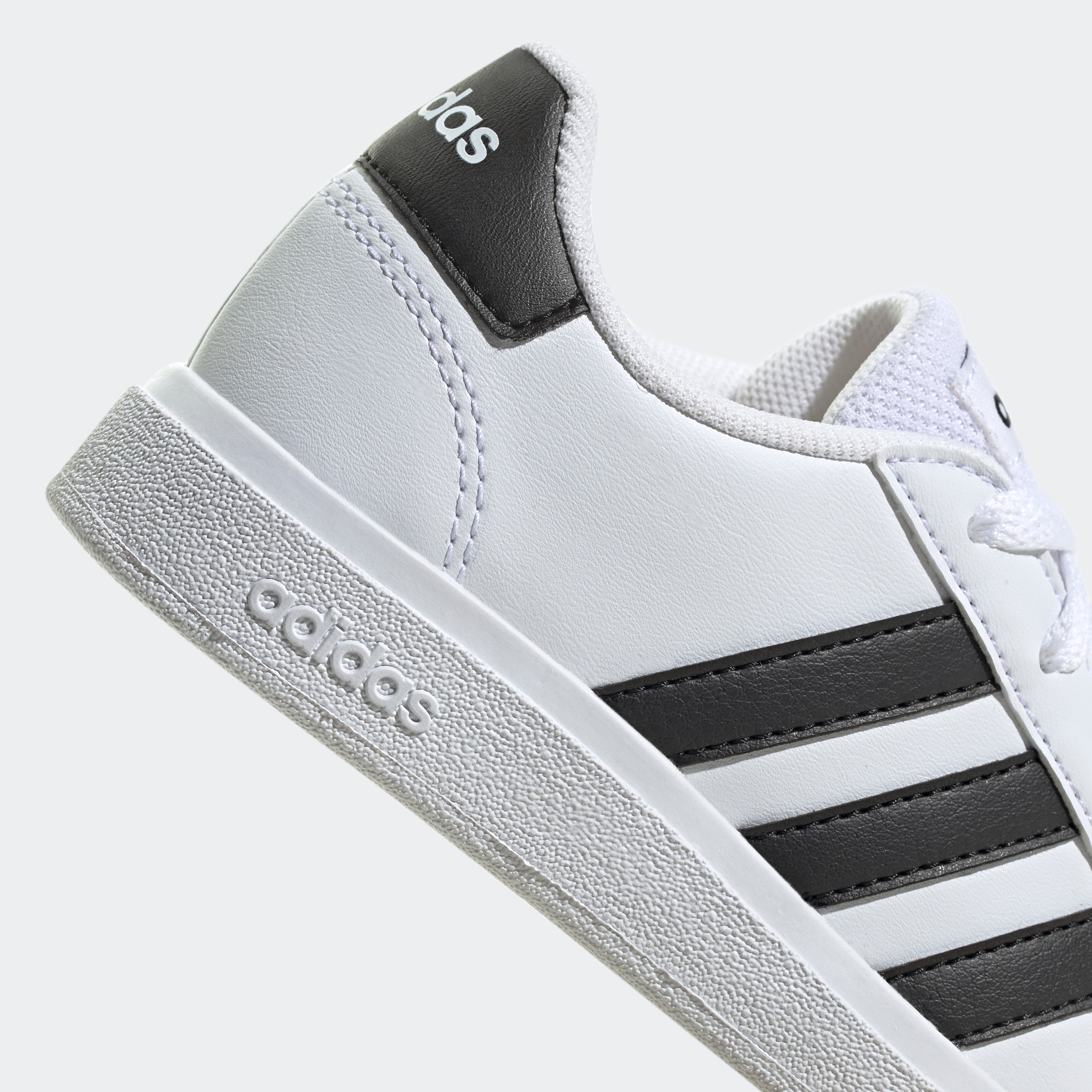 adidas Sportswear Sneaker »GRAND COURT LIFESTYLE TENNIS LACE-UP«, Design auf den Spuren des adidas Superstar