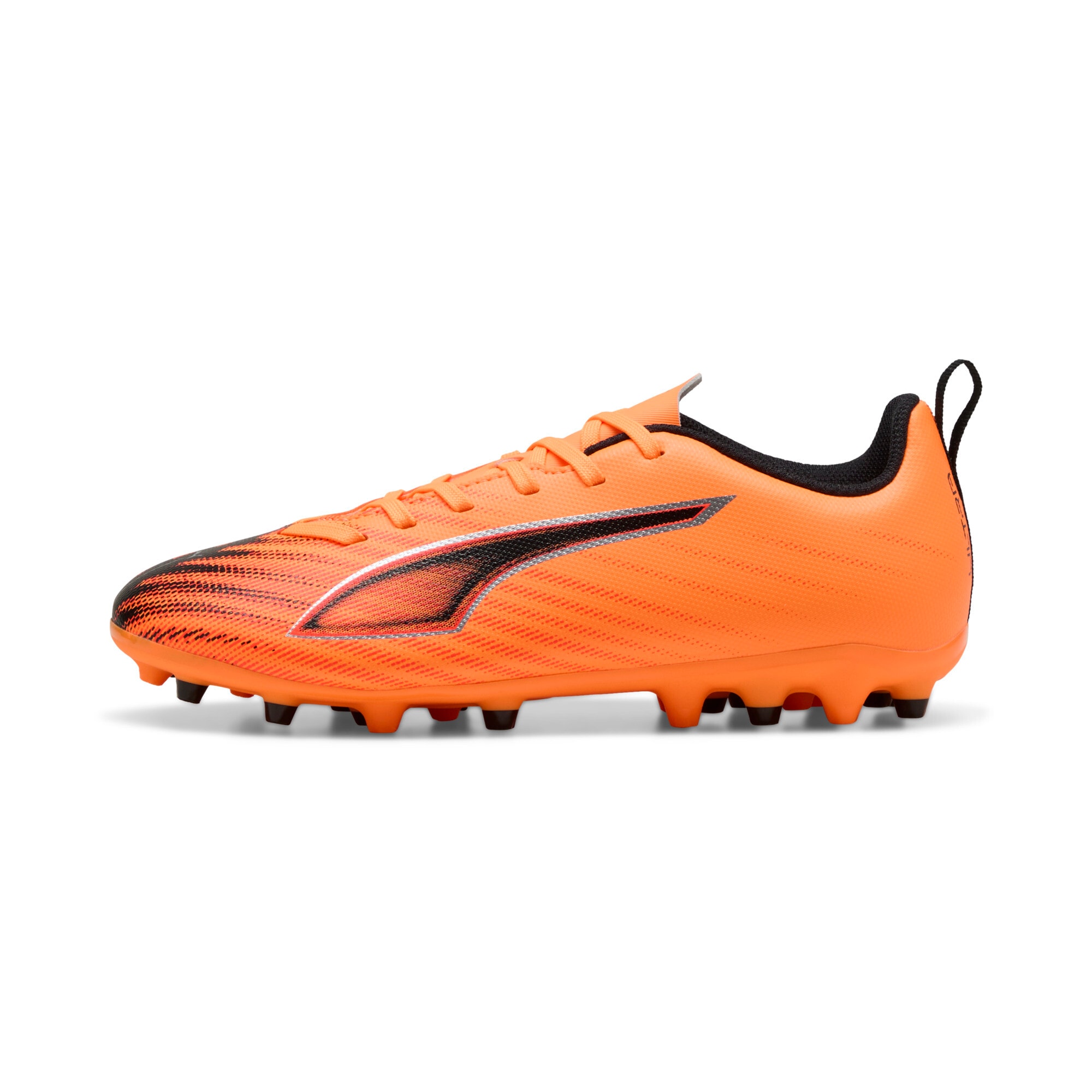 PUMA Chaussure de football »ULTRA 6 PLAY MG JR«  pour gazon synthétique et sols durs naturels, mesh fonctionnel léger