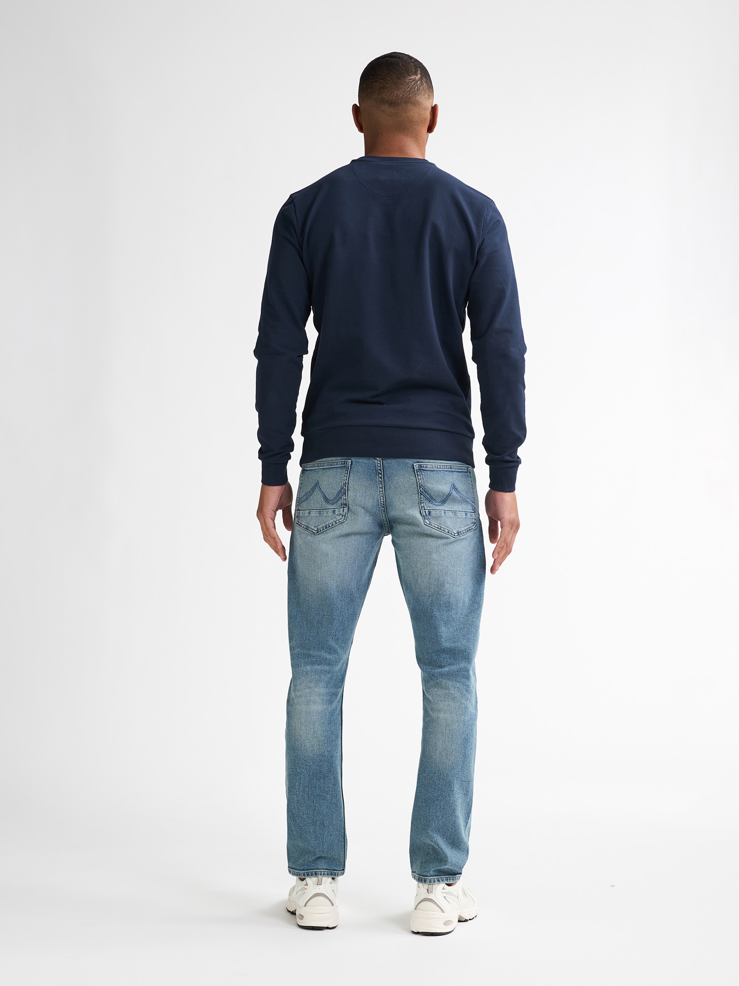 Petrol Industries Straight-Jeans, mit optisch 2teiliger Gesässtasche