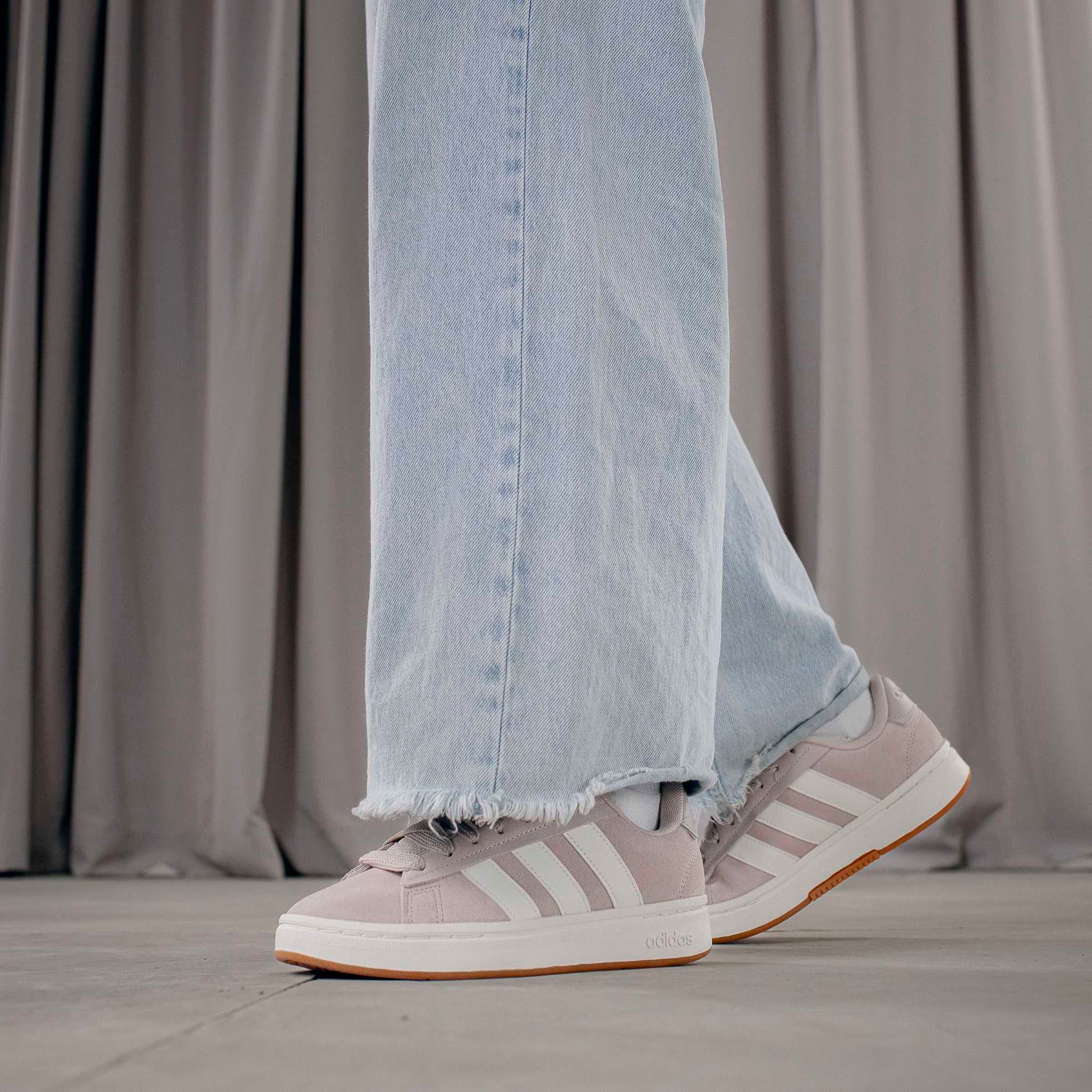 adidas Sportswear Sneaker »GRAND COURT ALPHA«  Design inspiriert vom adidas Campus 00