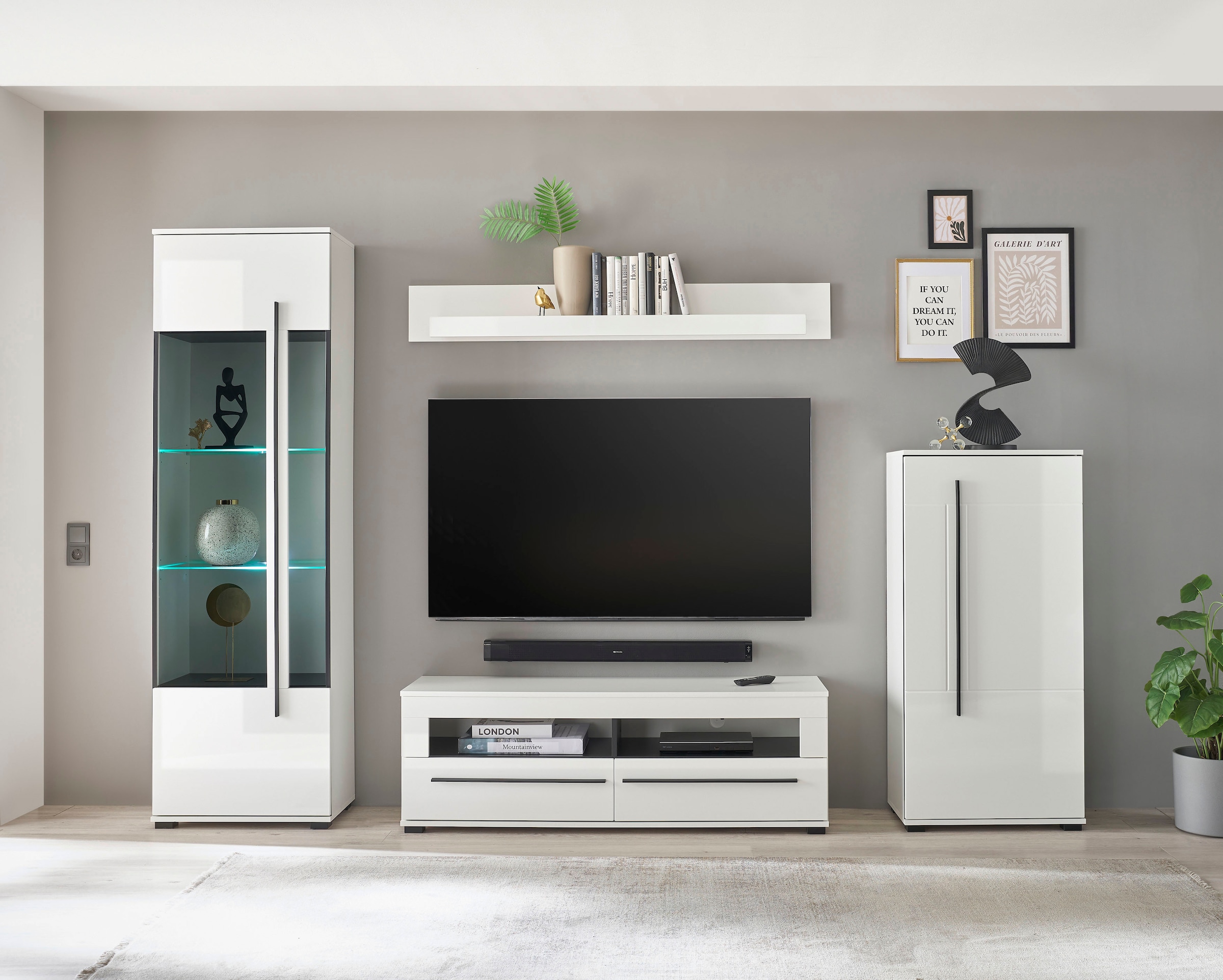 INOSIGN Lowboard »modernes TV-Unterteil, Kommode in Eiche Evoke oder weiss«, schwarze Stangengriffe, ausreichend Stauraum, vielseitig einsetzbar