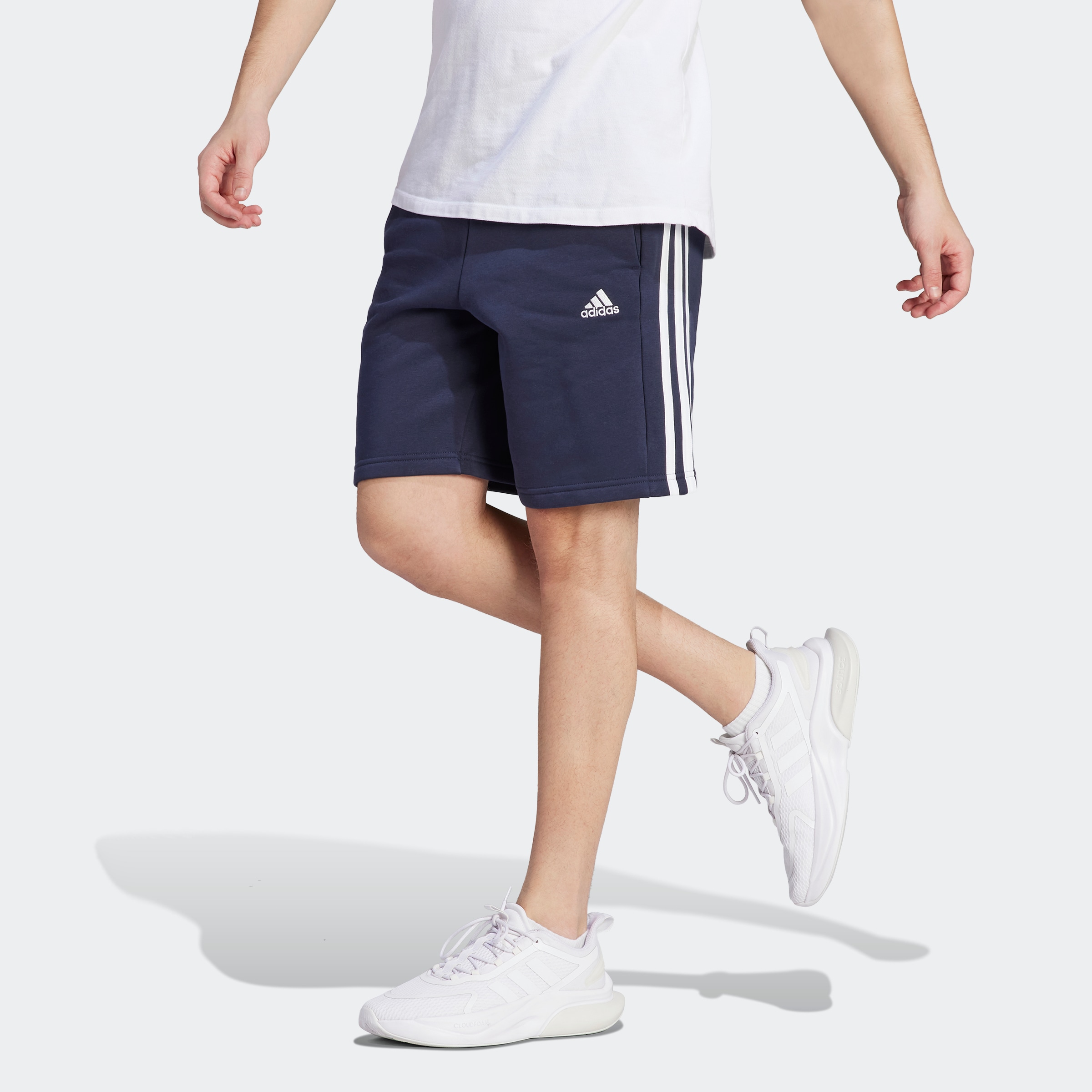 auf (1 Sportswear Shorts tlg.) 3-STREIFEN«, »ESSENTIALS adidas ♕ versandkostenfrei