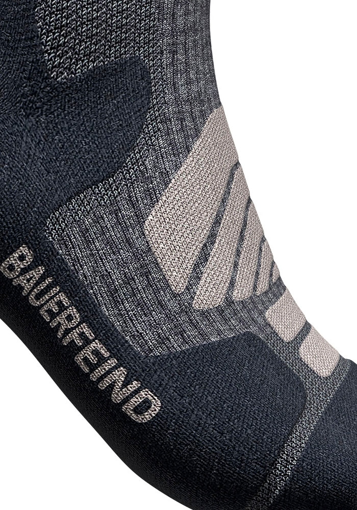 Bauerfeind Sportsocken »Outdoor Merino Compression Socks« mit hohem Anteil an Merinowolle