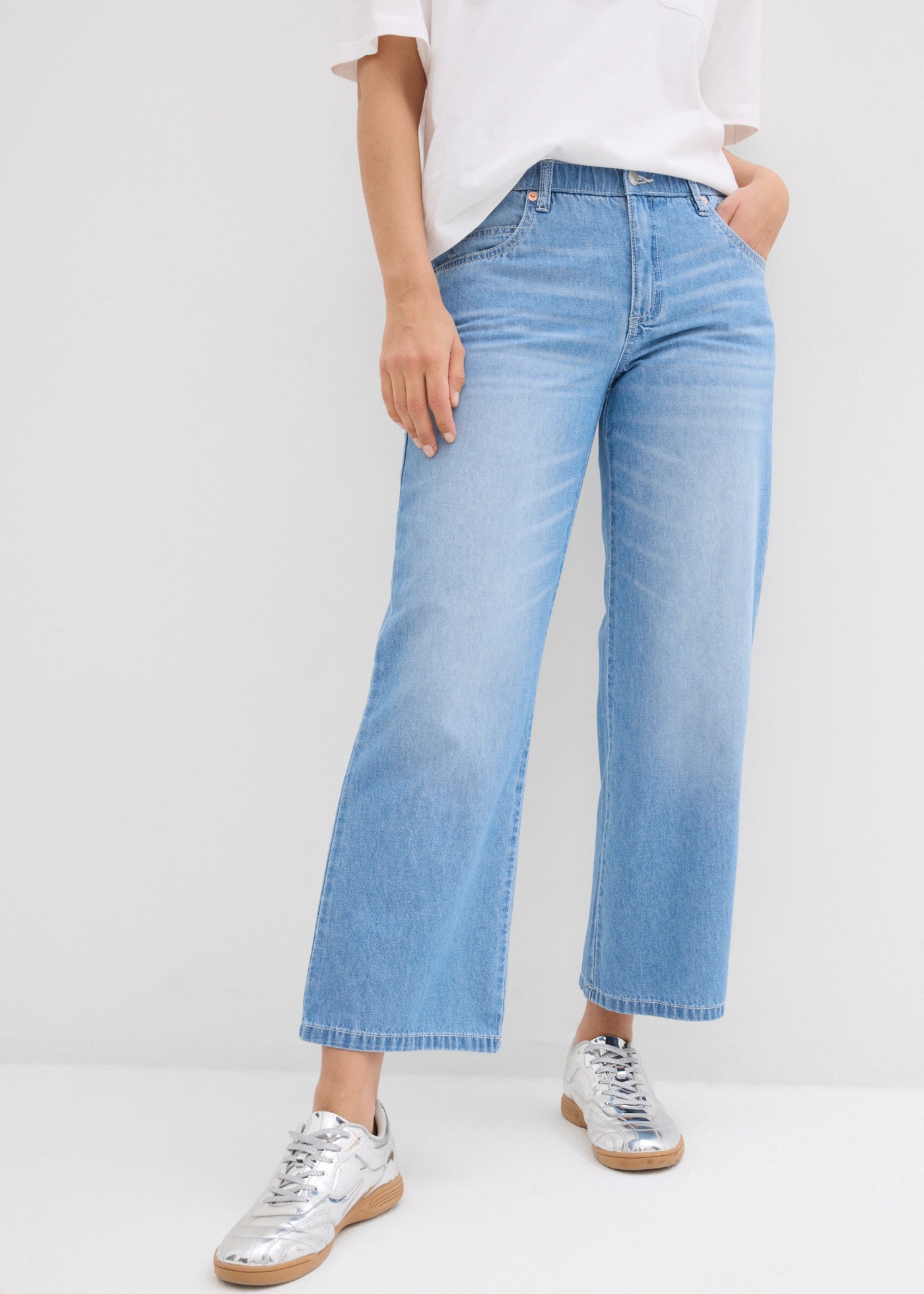 Image of bonprix Straight-Jeans gerader Schnitt, Mid Waist, Cropped-Länge, Regular Fit