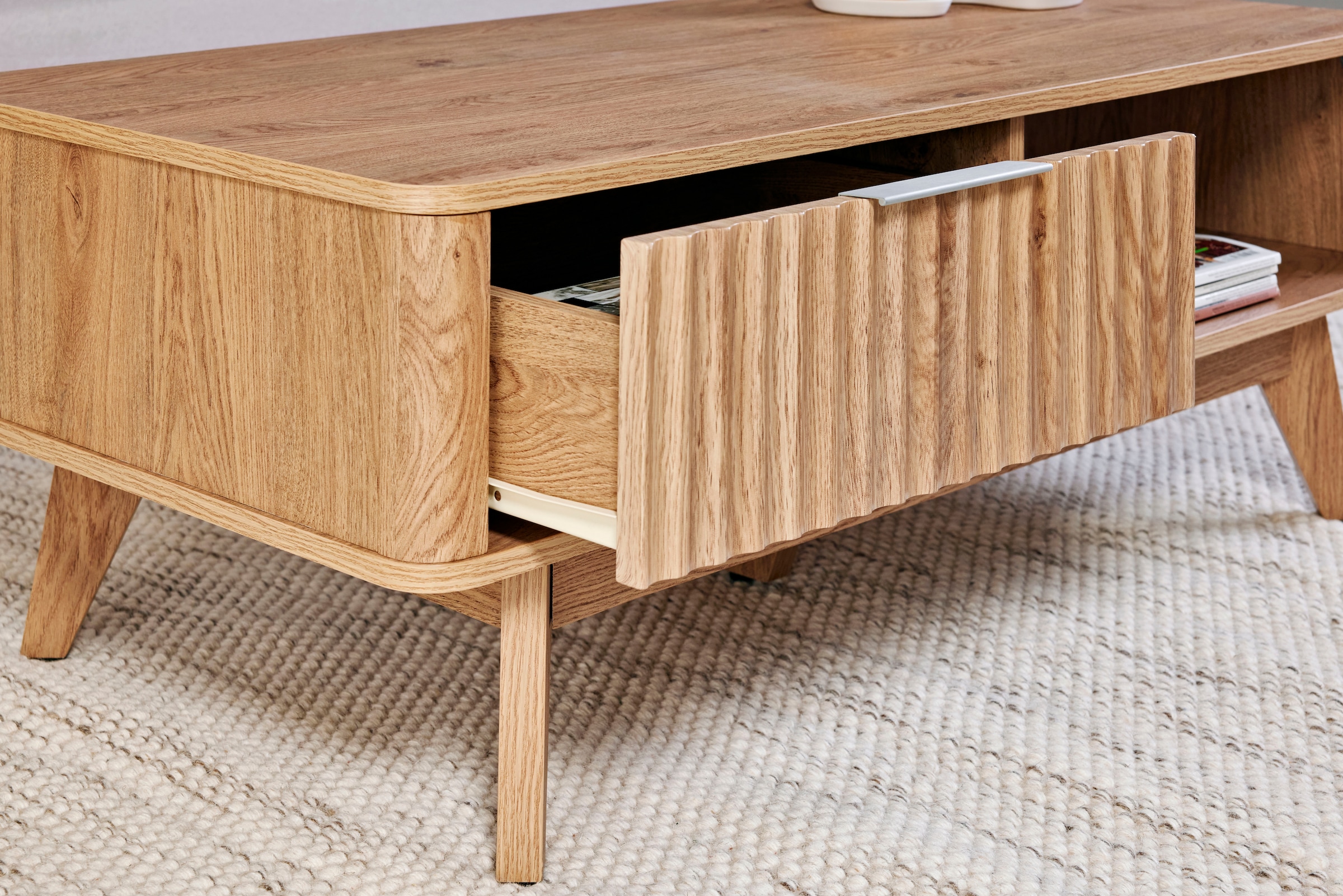 Jahnke Couchtisch »WAVE COFFEE SK« 1 Stk. tlg. Couchtisch, Retro-Stil, Stauraum, Fronten in raffiniertem Wellendesign