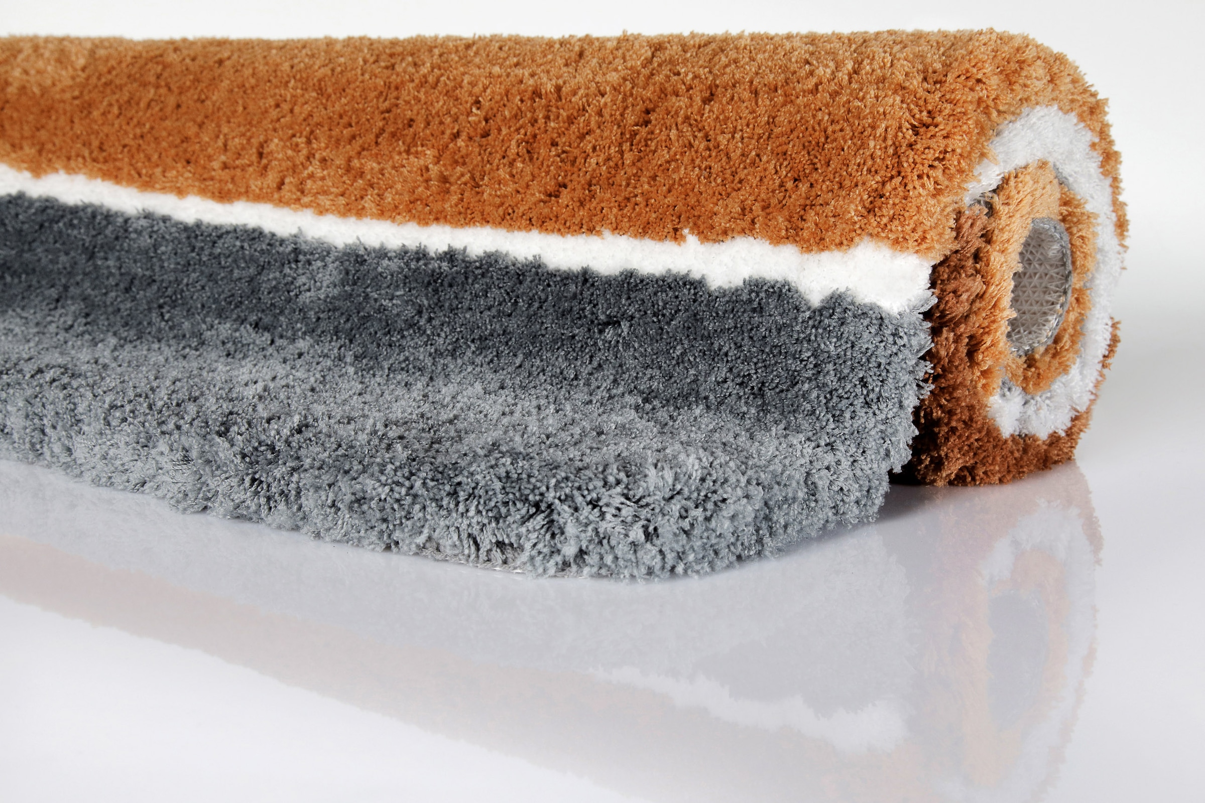 Homie Living Badematte »Rio Marina« Höhe 30 mm rutschhemmend beschichtet fussbodenheizungsgeeignet | schnell trocknend flauschiger Badteppich, modern gestreift, waschbar, Badezimmerteppich