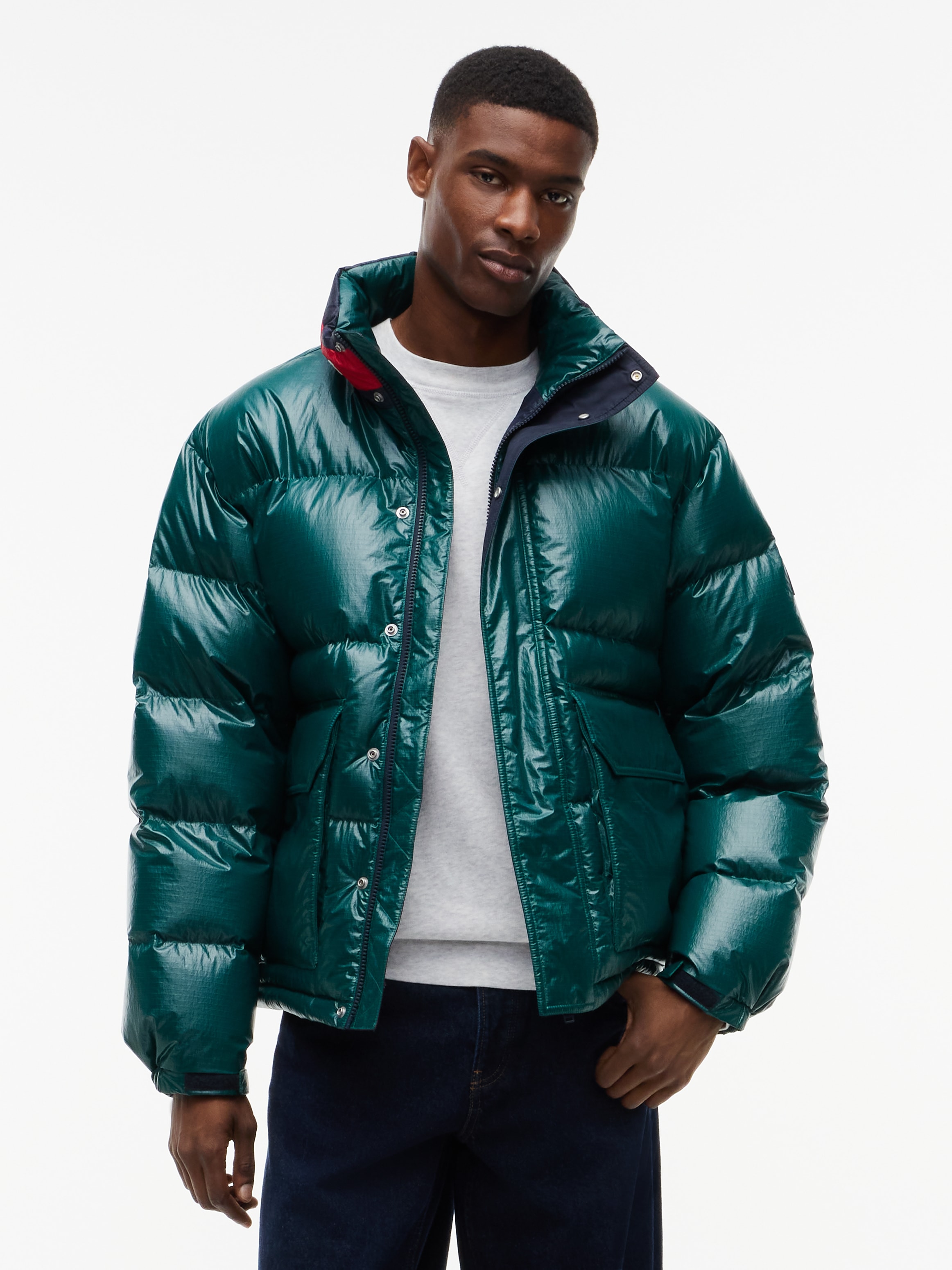 Image of Tommy Jeans Daunenjacke "TJM ALASKA DOWN FLAG" glänzende Oberfläche, mit Daunenfüllung