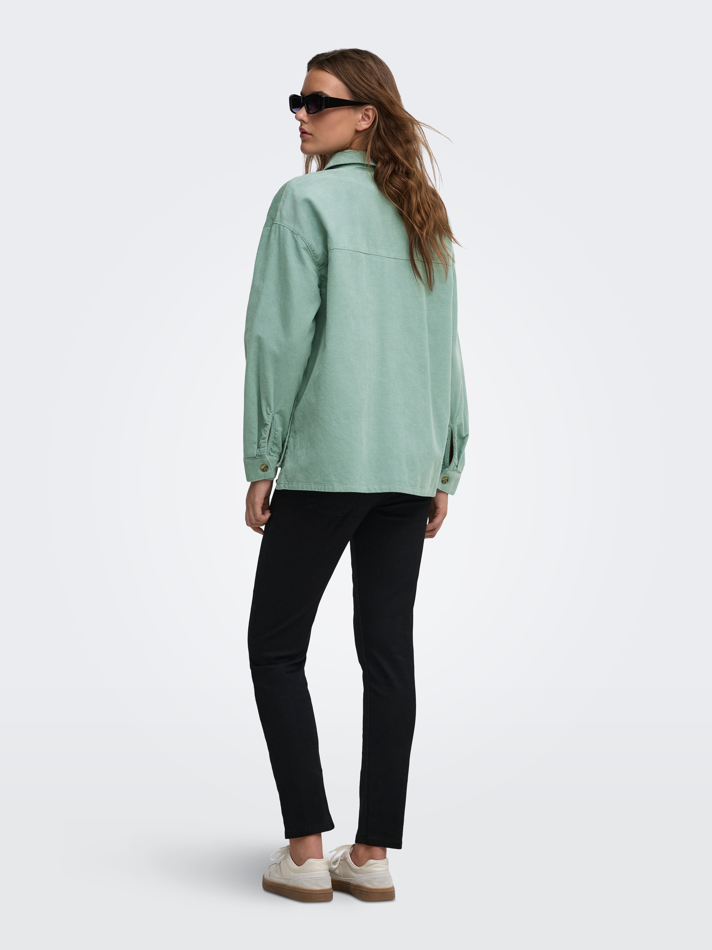 ONLY Blouse chemise »ONLMOXIE L/S CORD SLIT SHACKET CC PNT« Coton, velours côtelé fin, oversize