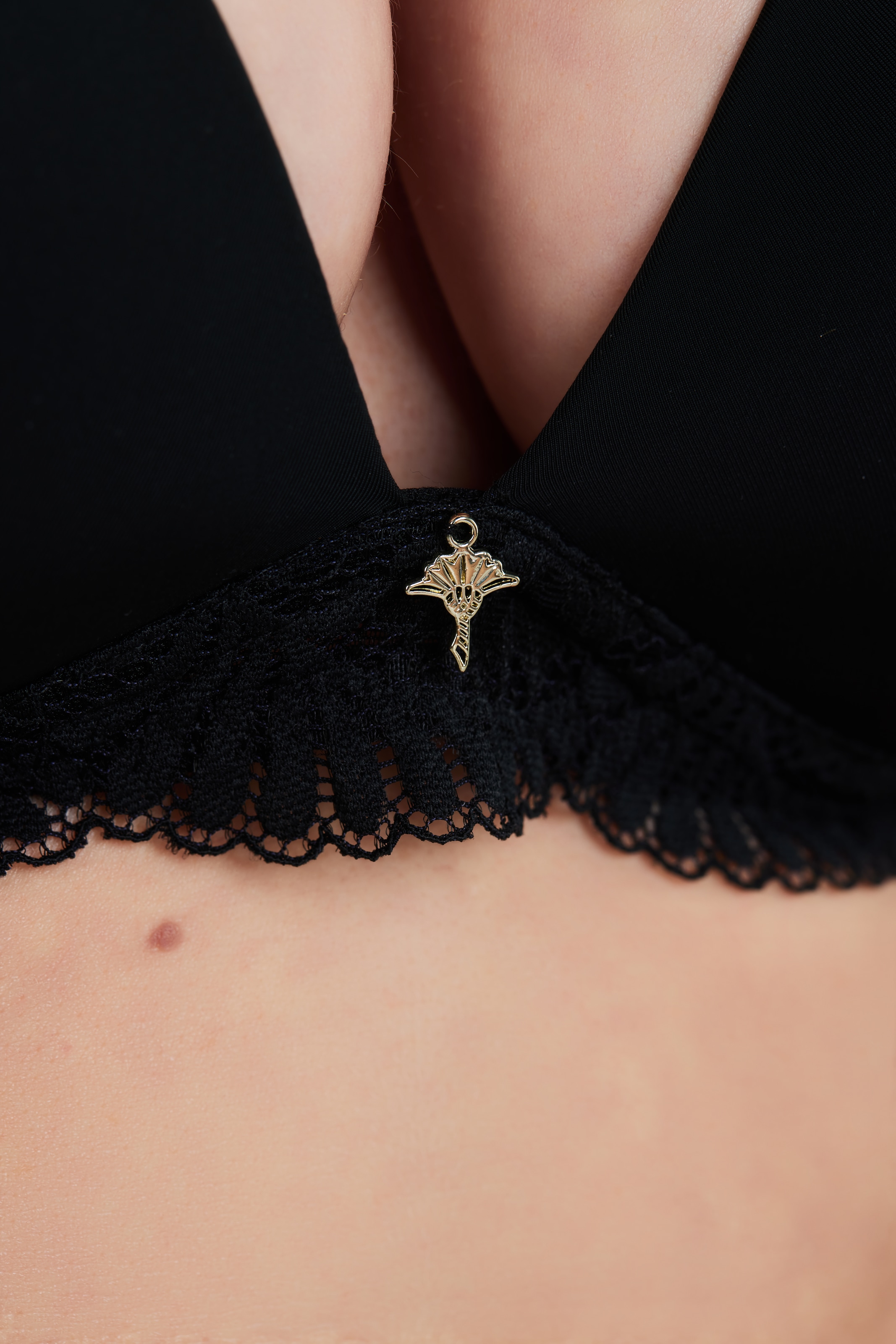 JOOP! Soutien-gorge push-up »Beautiful« zarte Spitzenkante, elastisch, leicht gepolstert, ohne Bügel