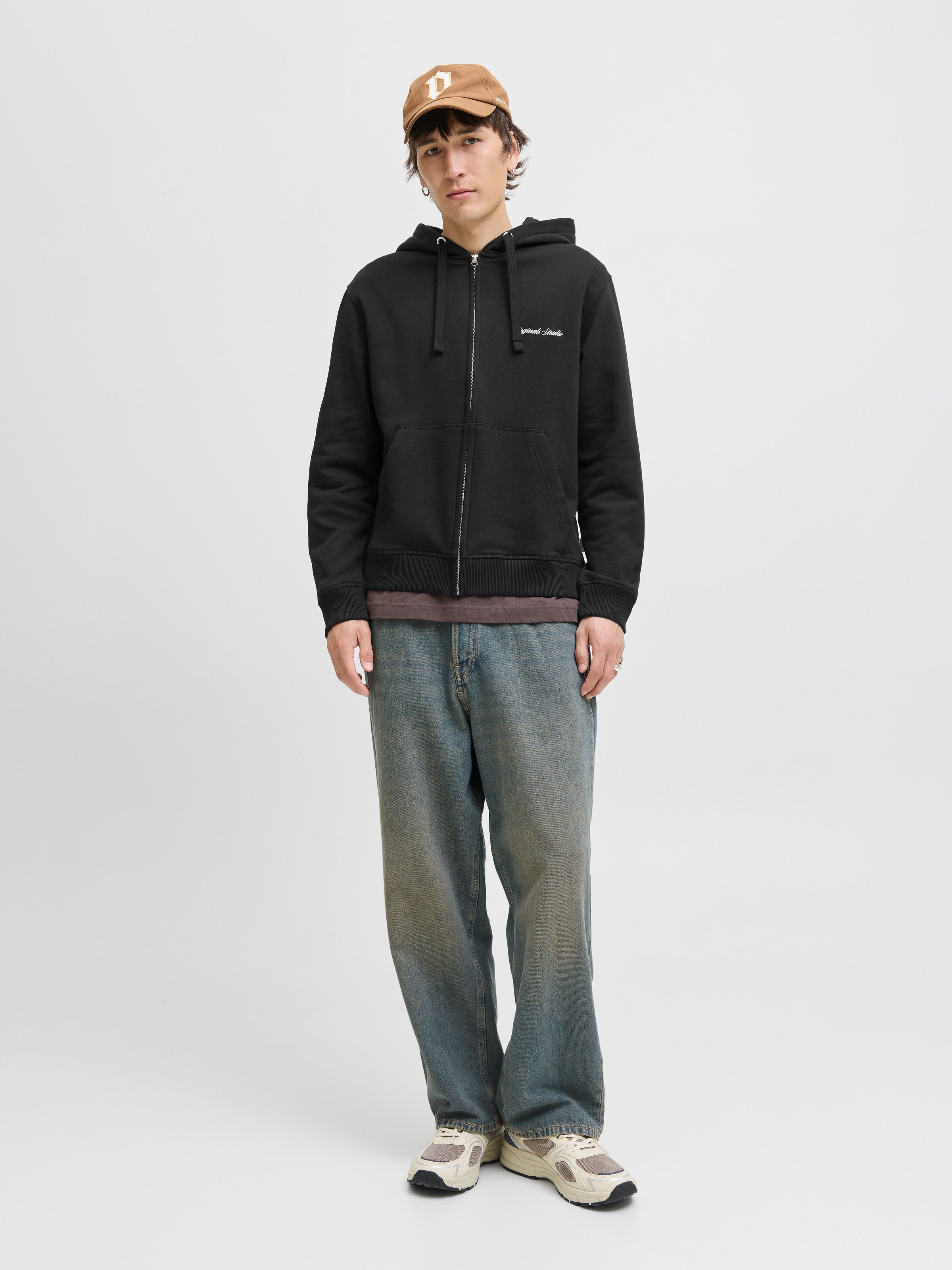 Jack & Jones Kapuzensweatshirt »JORNORREBRO EMB SWEAT ZIP HOOD NOOS«, mit Stickerei
