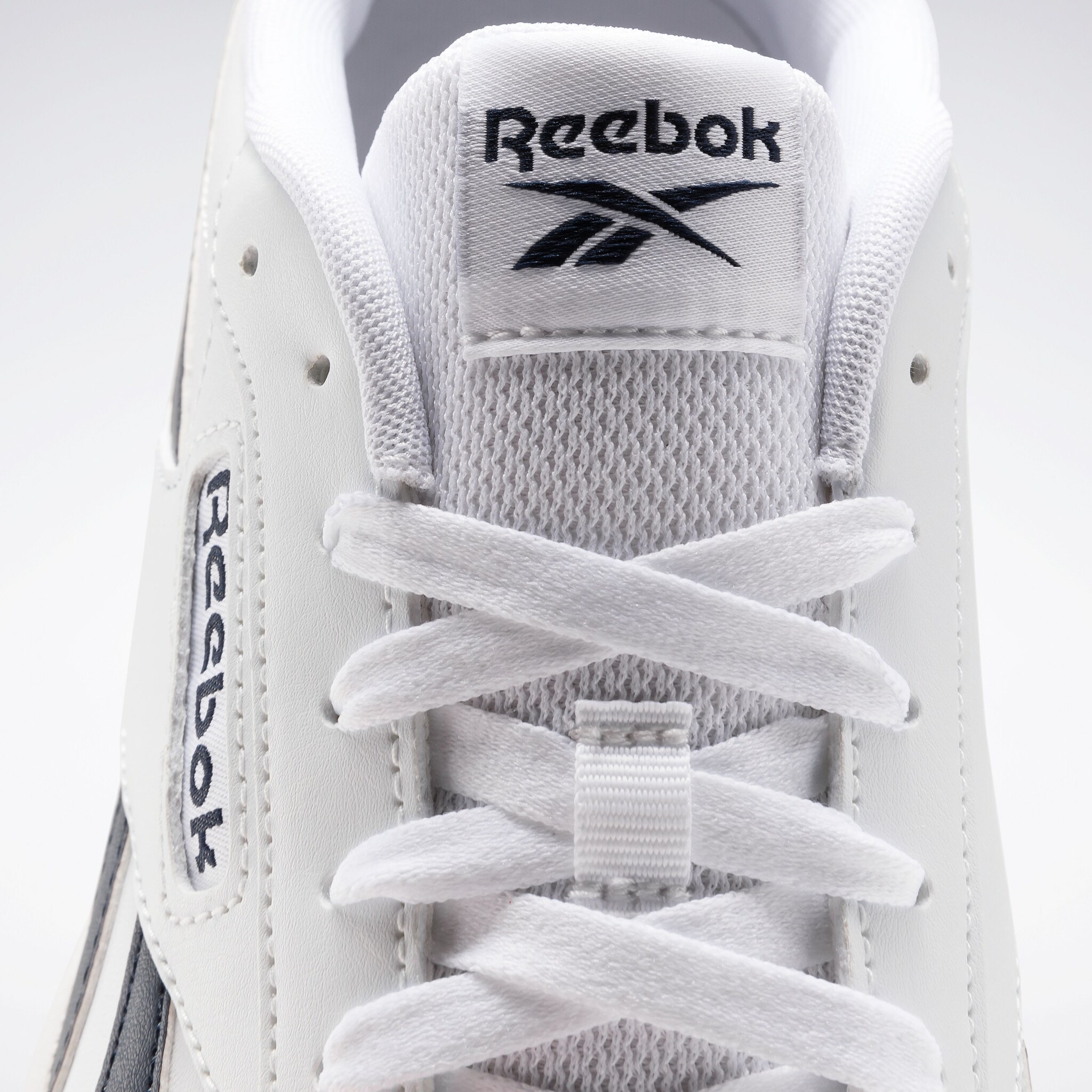 Reebok Classic Sneaker »COURT ADVANCE«