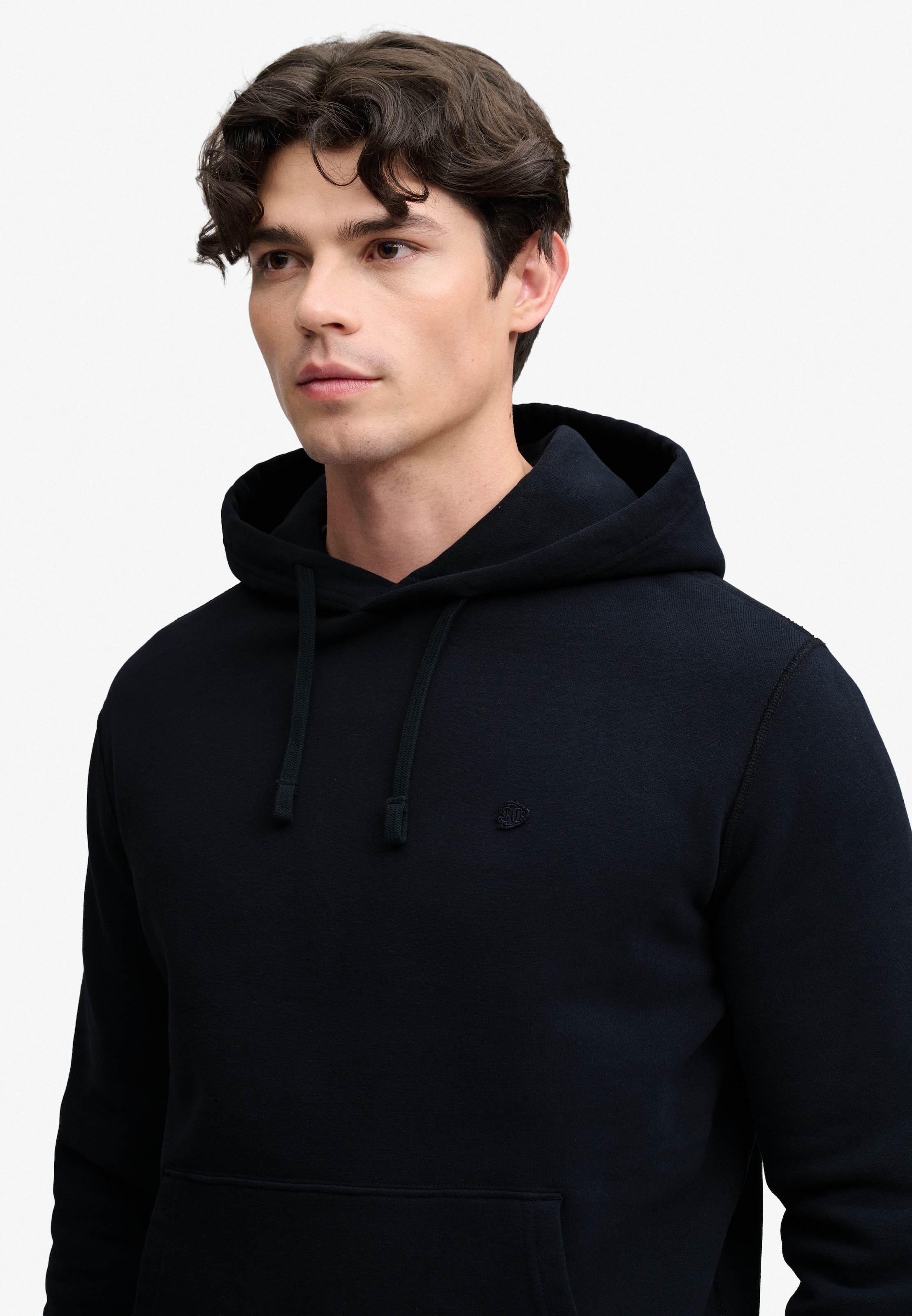 Superdry Sweat à capuche »ESSENTIAL SDCO LOGO HOOD«, mélange coton, coupe régulière
